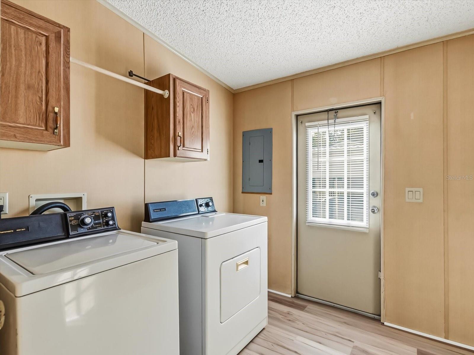 Image 12 of 30 For 5685 Abercorn Drive