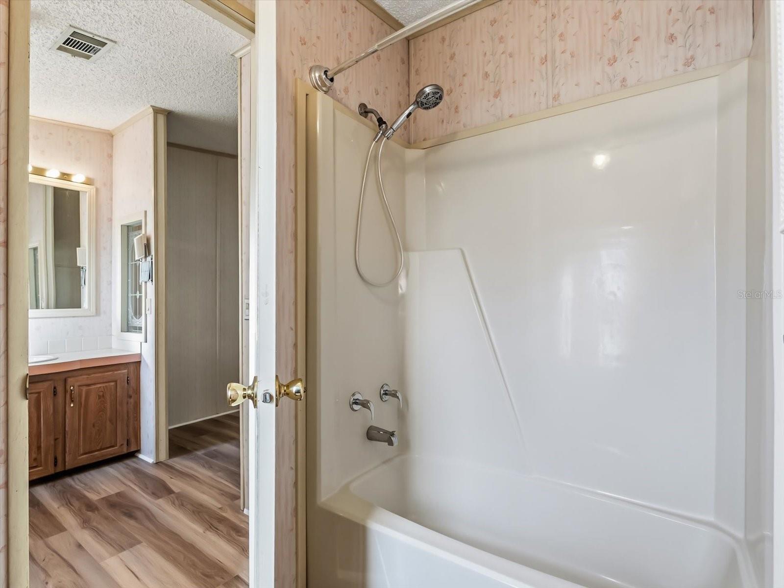 Image 22 of 30 For 5685 Abercorn Drive