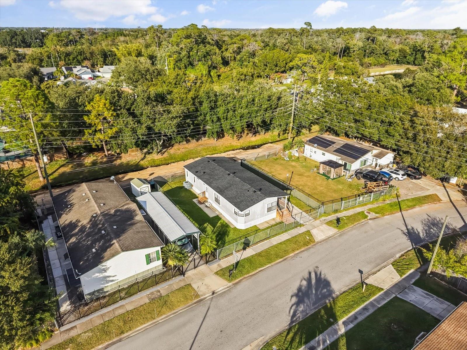 Image 26 of 30 For 5685 Abercorn Drive