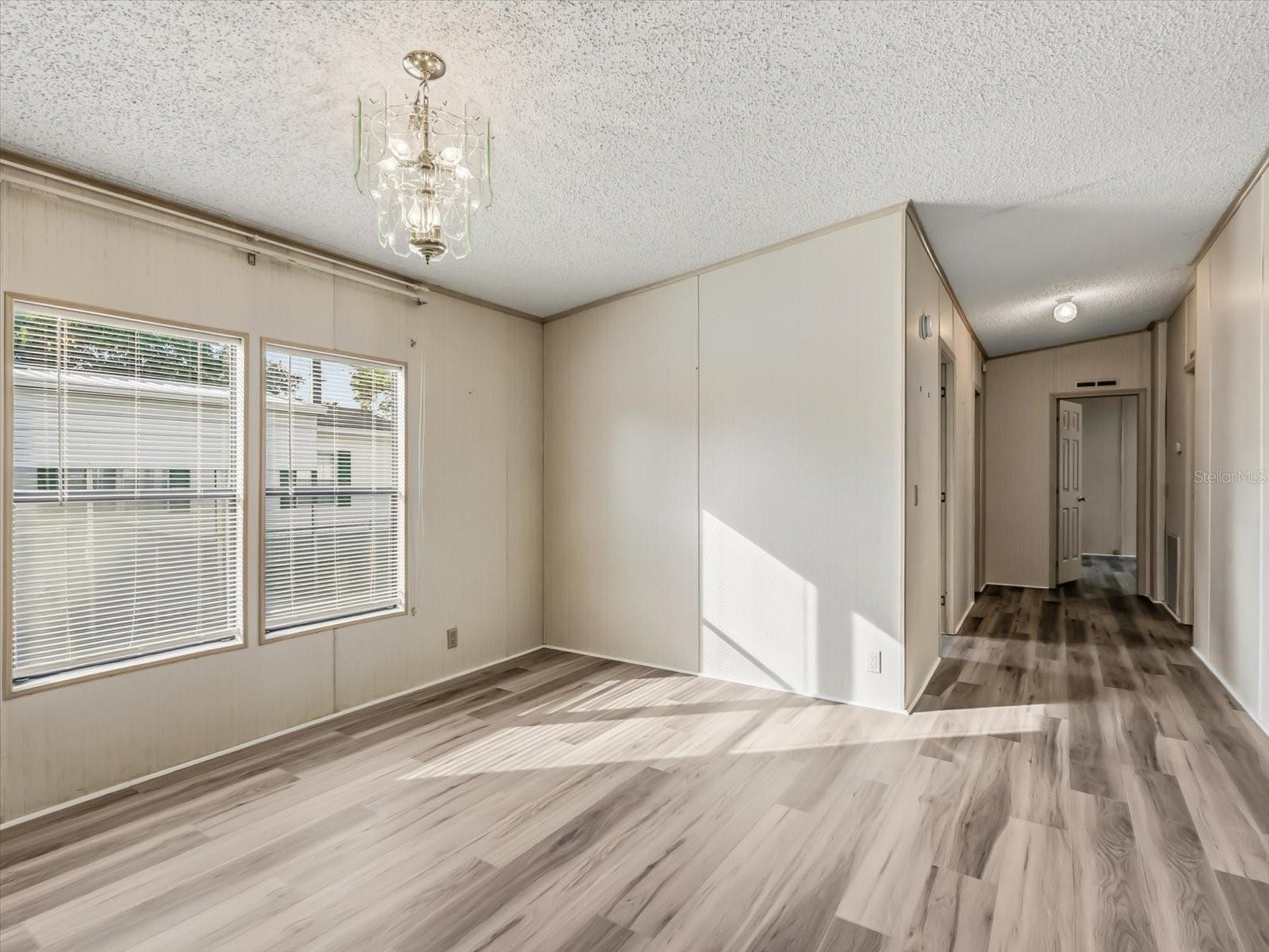 Image 7 of 30 For 5685 Abercorn Drive