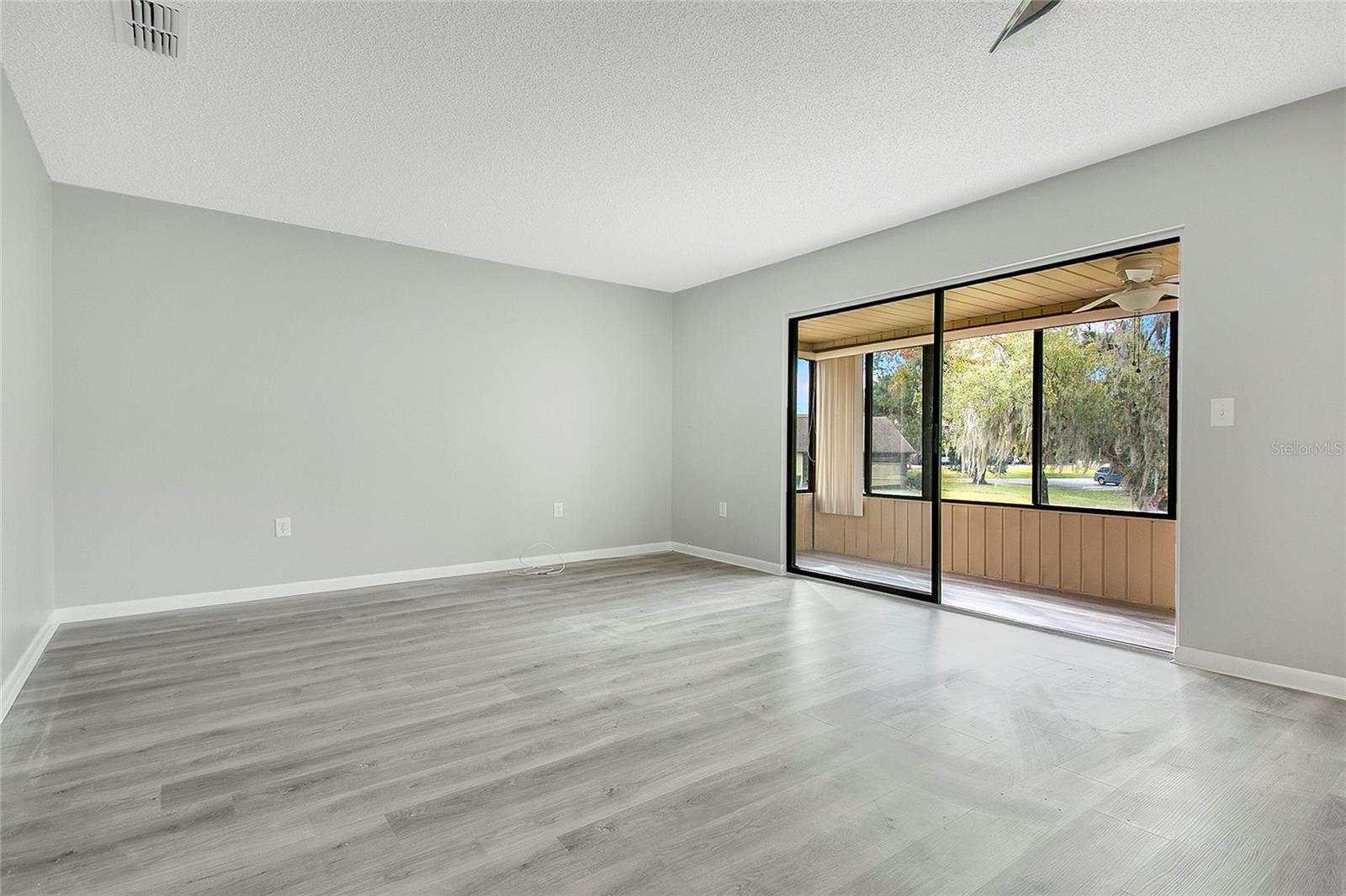 Image 10 of 18 For 513 Fairways Lane B