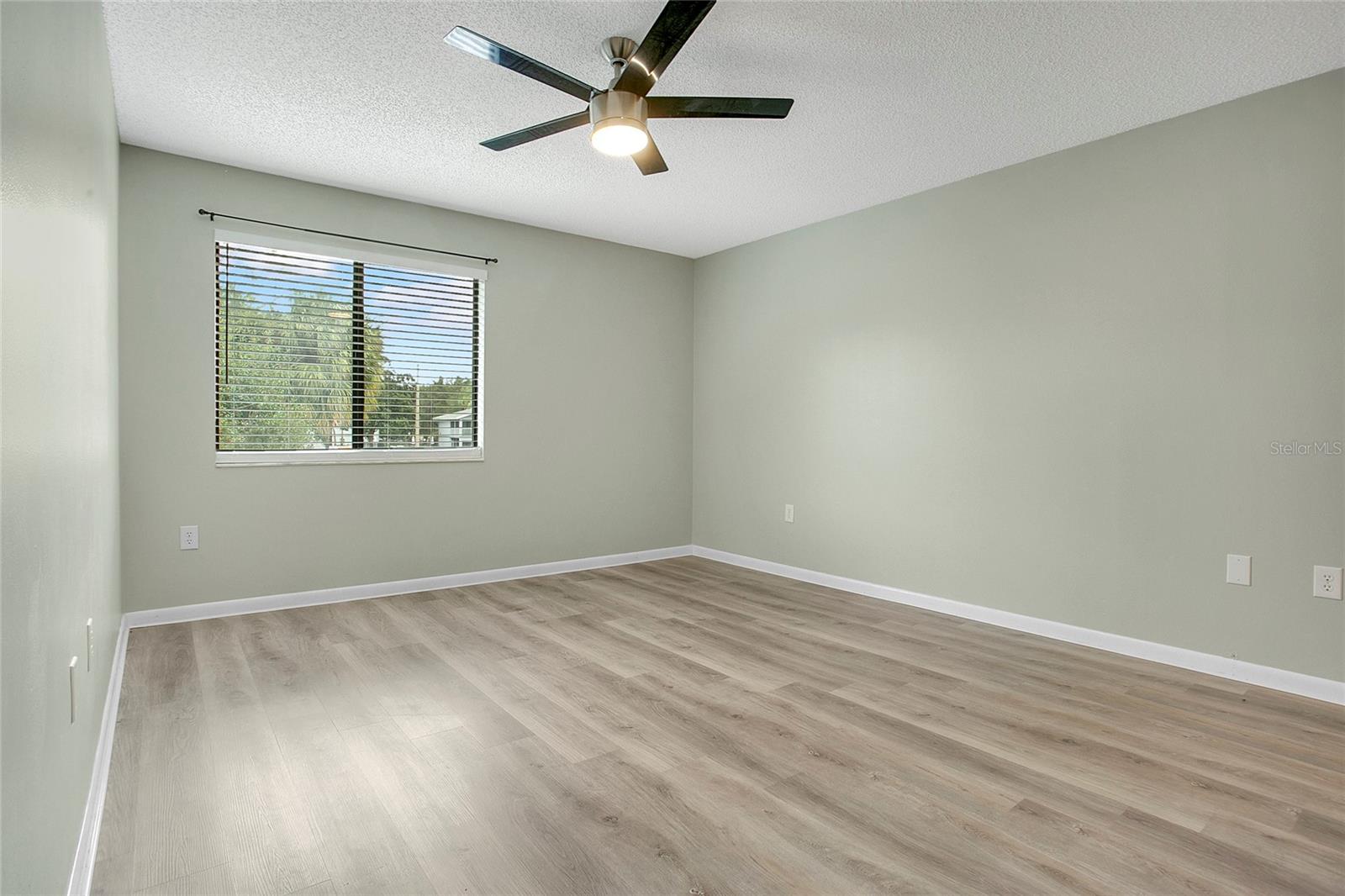 Image 13 of 18 For 513 Fairways Lane B