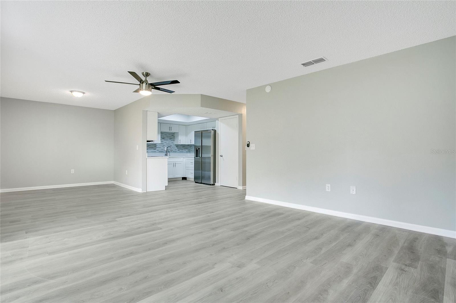 Image 8 of 18 For 513 Fairways Lane B