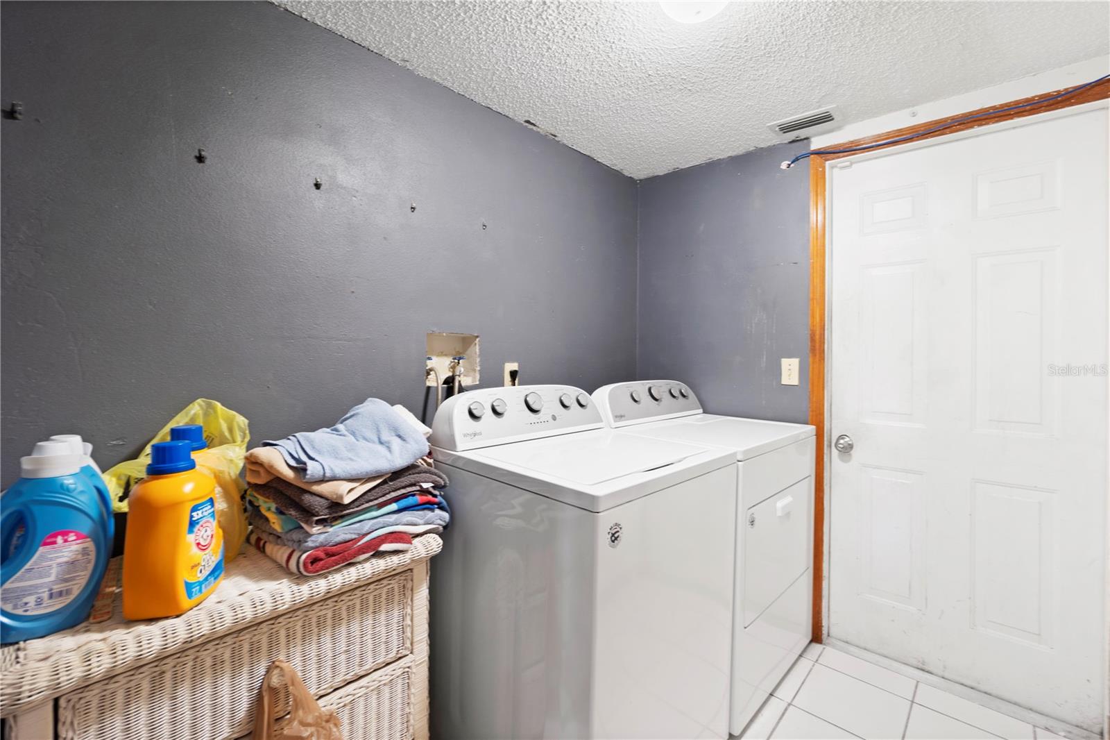 Image 26 of 33 For 2627 Coventry Lane