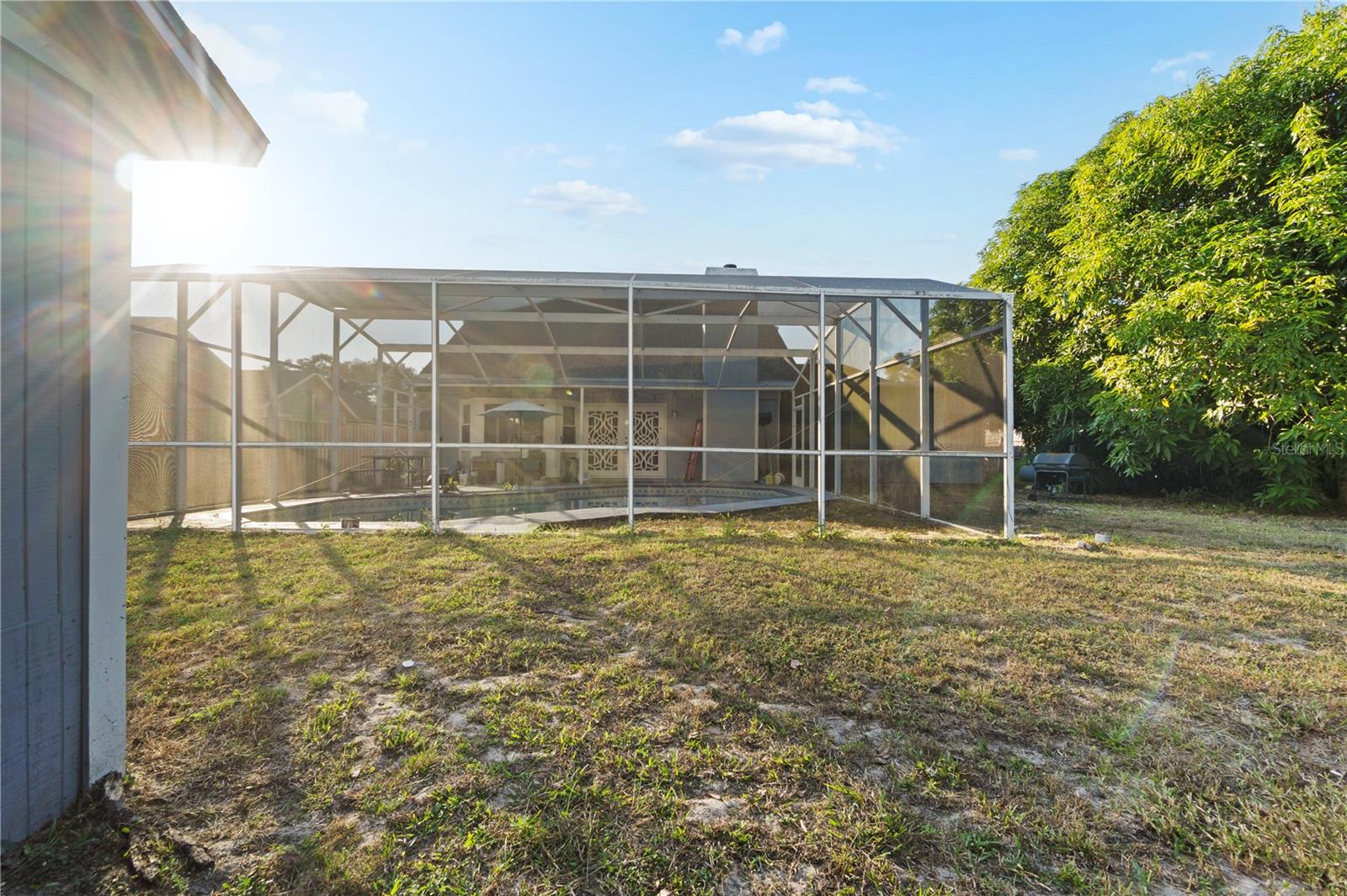 Image 32 of 33 For 2627 Coventry Lane