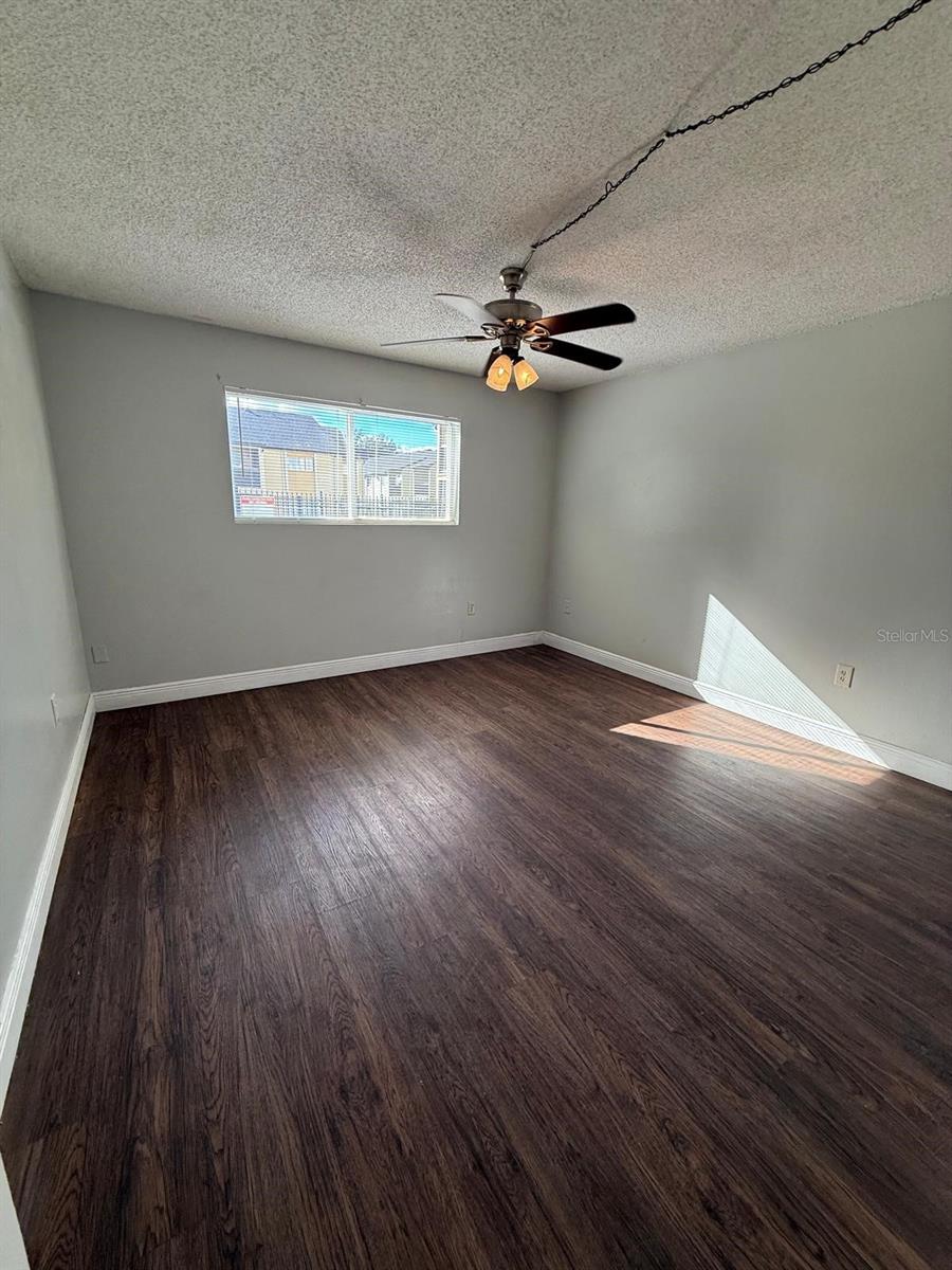 Image 9 of 13 For 946 Lake Destiny Road C