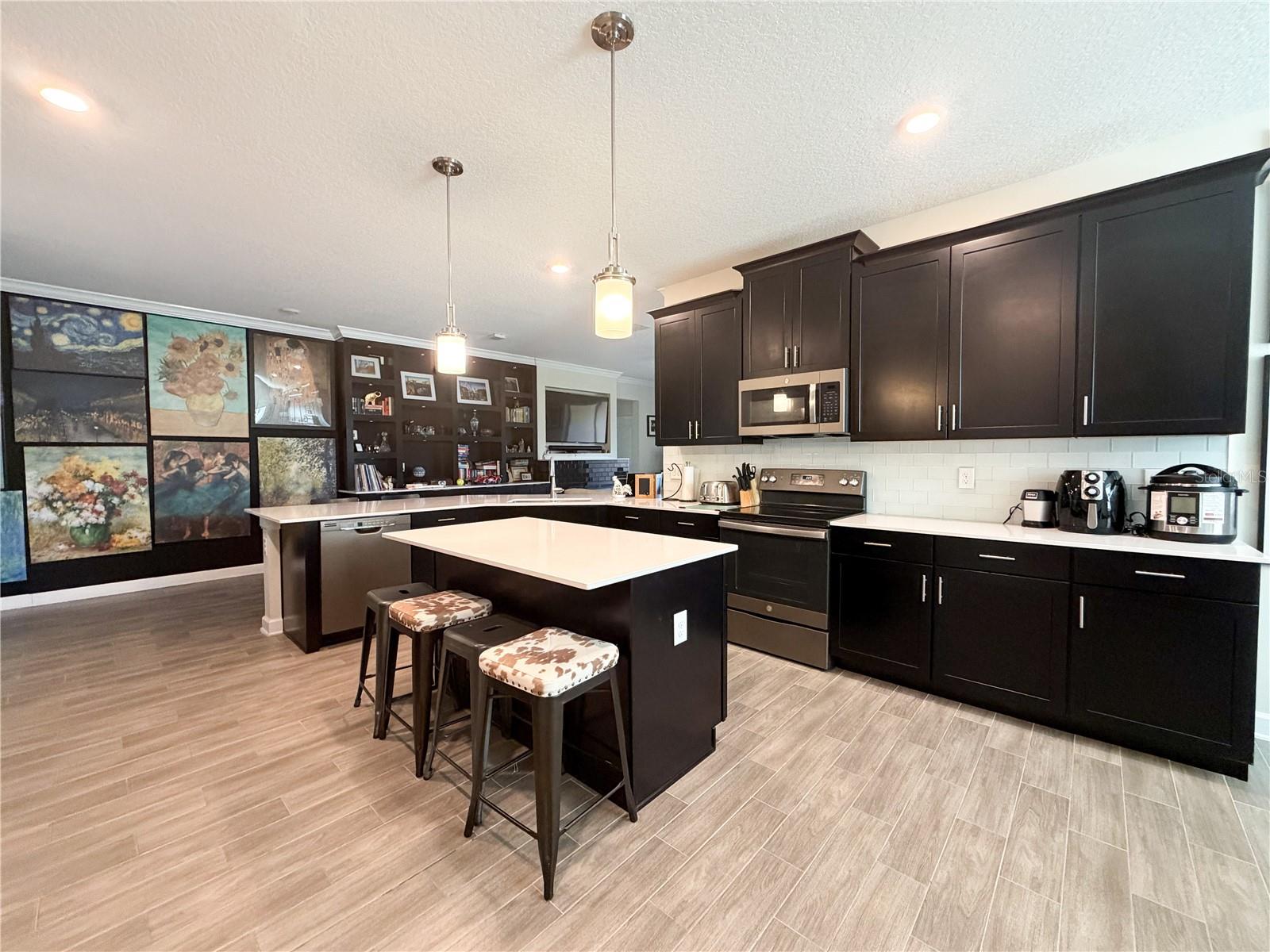 Image 11 of 54 For 8950 Fallen Oak Drive