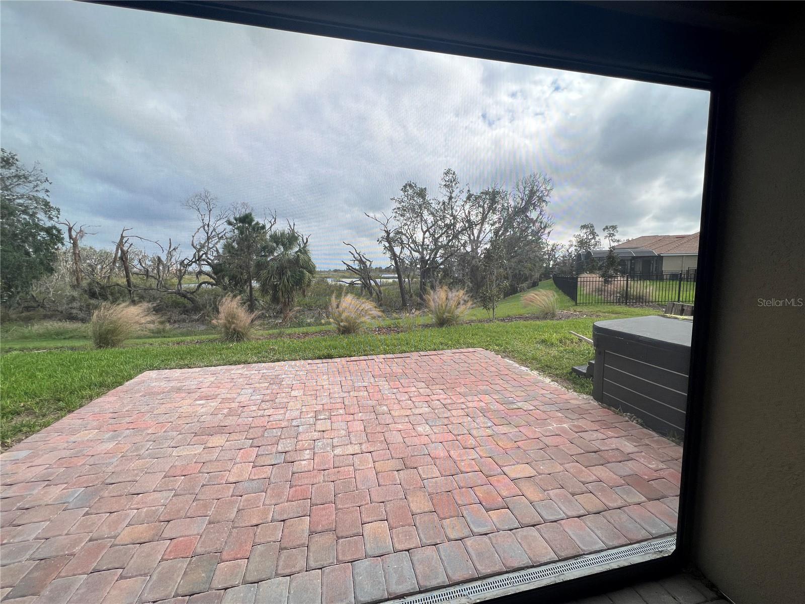 Image 18 of 54 For 8950 Fallen Oak Drive