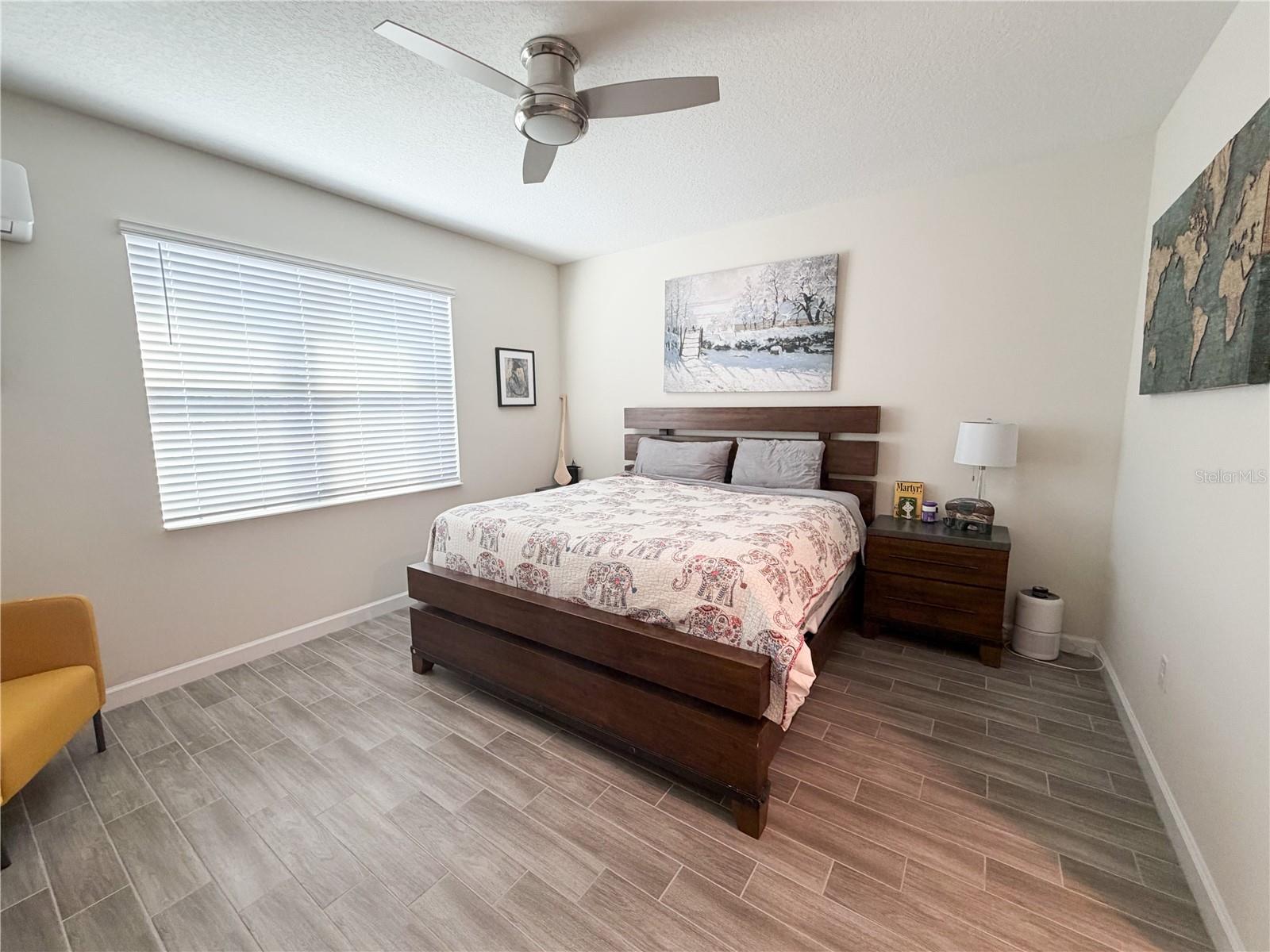 Image 20 of 54 For 8950 Fallen Oak Drive