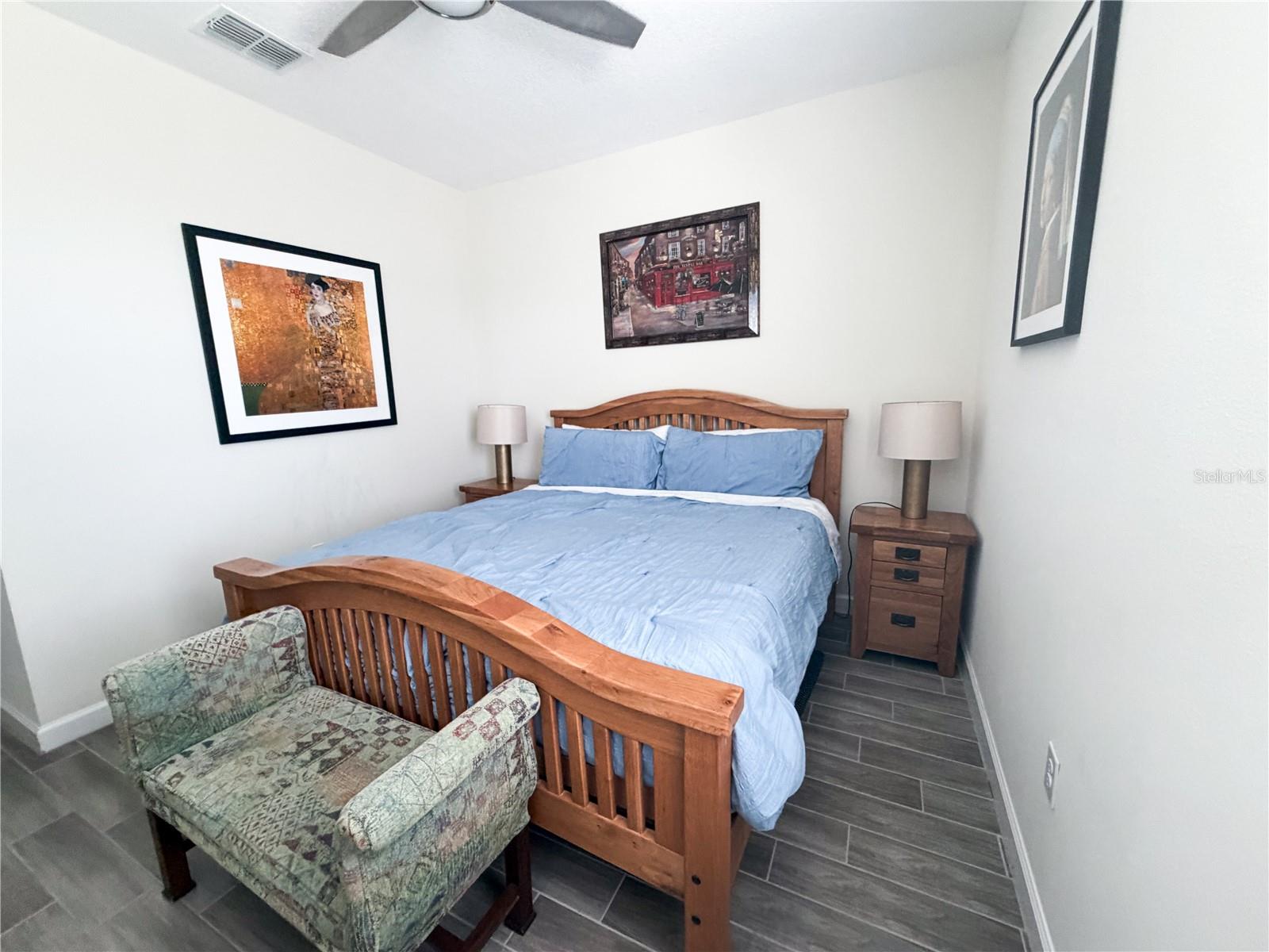 Image 21 of 54 For 8950 Fallen Oak Drive