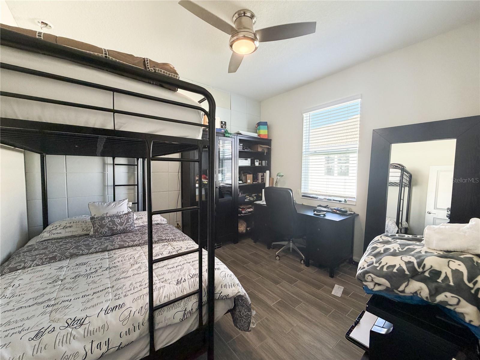 Image 24 of 54 For 8950 Fallen Oak Drive