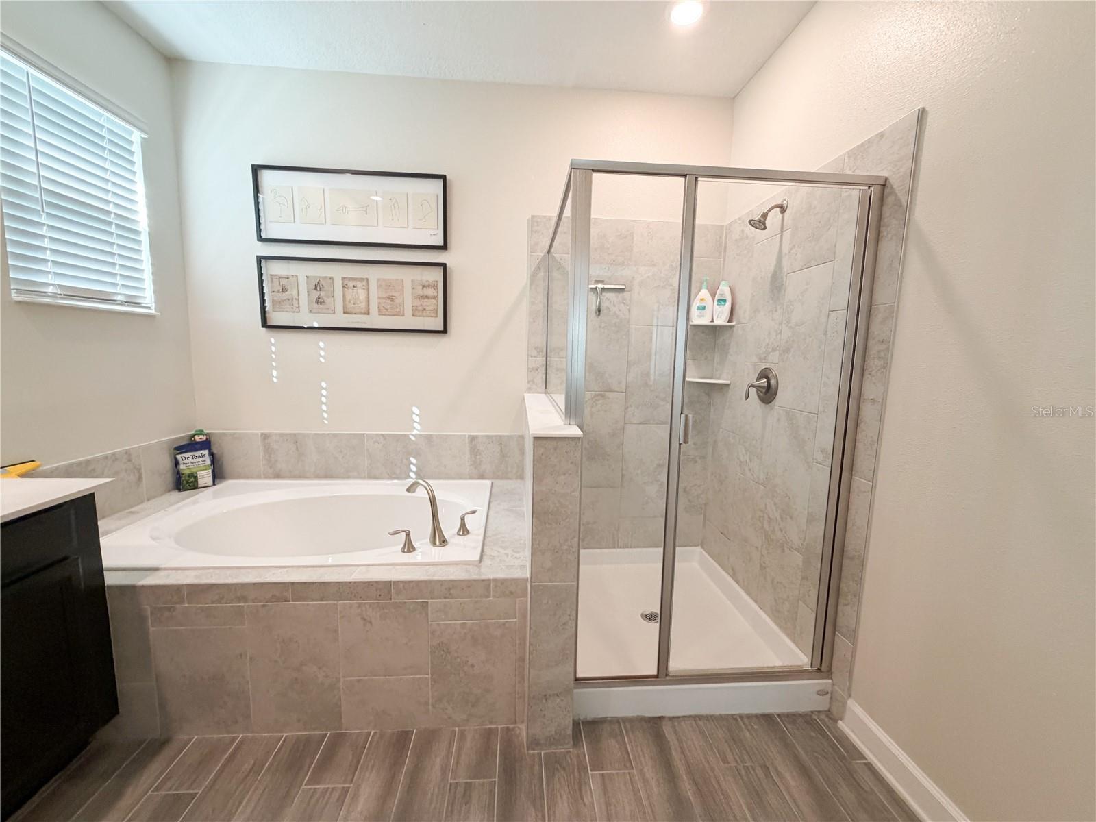 Image 26 of 54 For 8950 Fallen Oak Drive