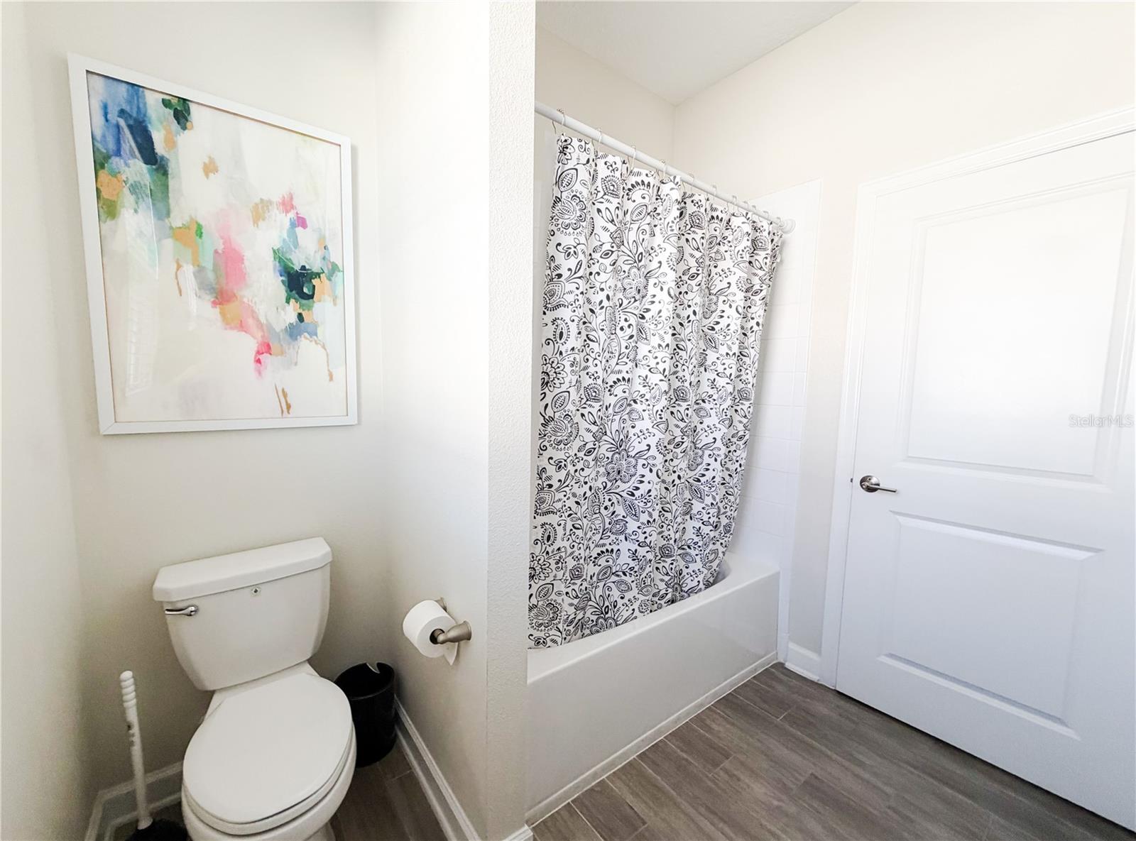 Image 29 of 54 For 8950 Fallen Oak Drive