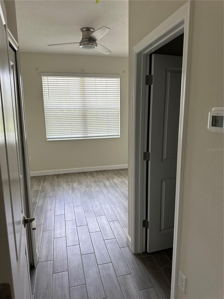 Image 34 of 54 For 8950 Fallen Oak Drive