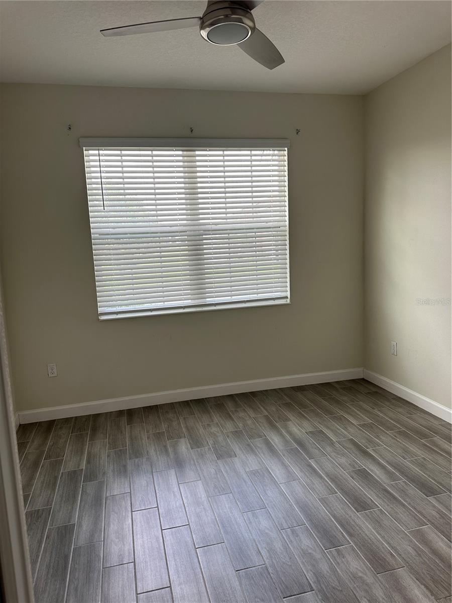 Image 35 of 54 For 8950 Fallen Oak Drive