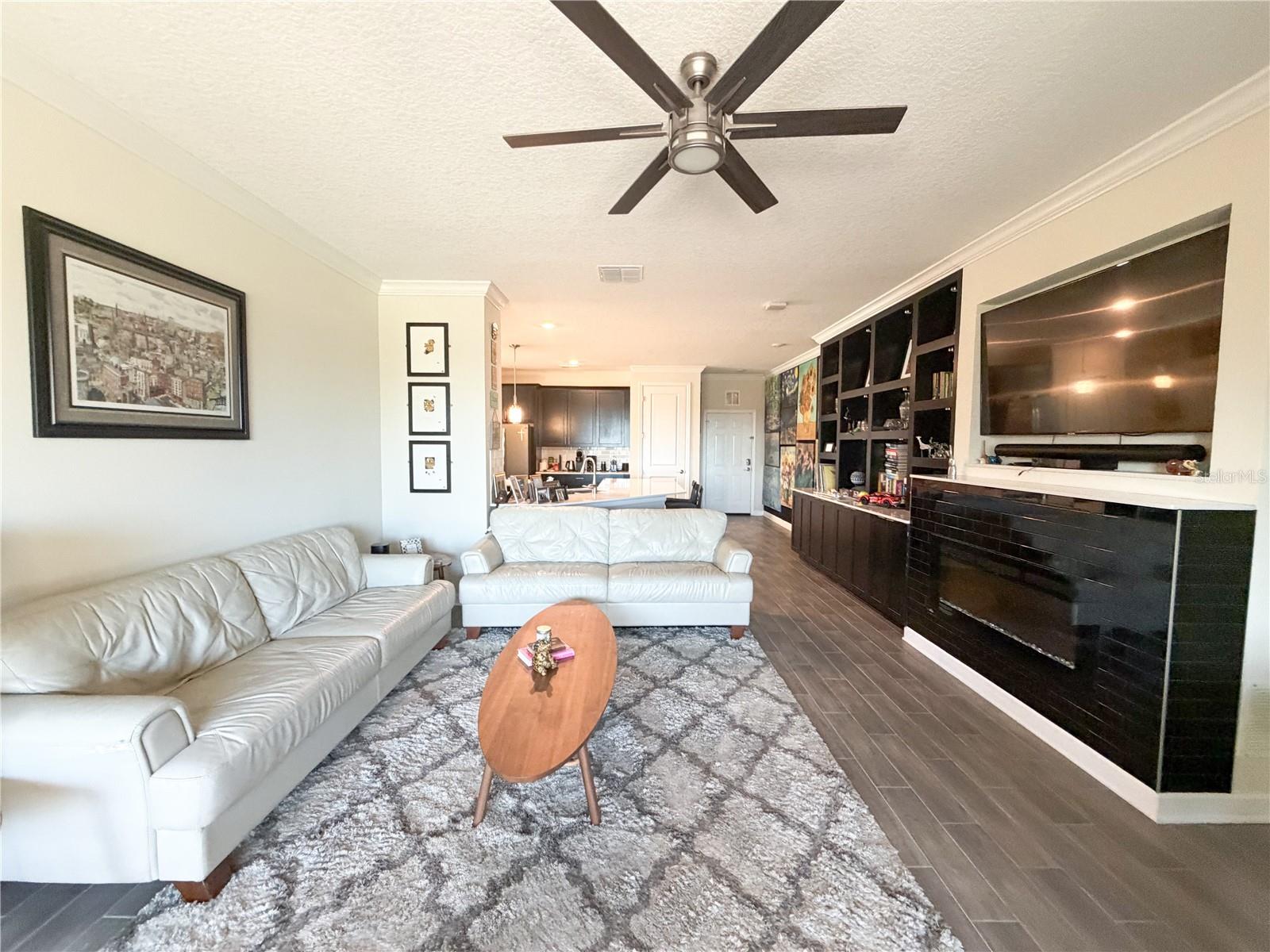 Image 5 of 54 For 8950 Fallen Oak Drive