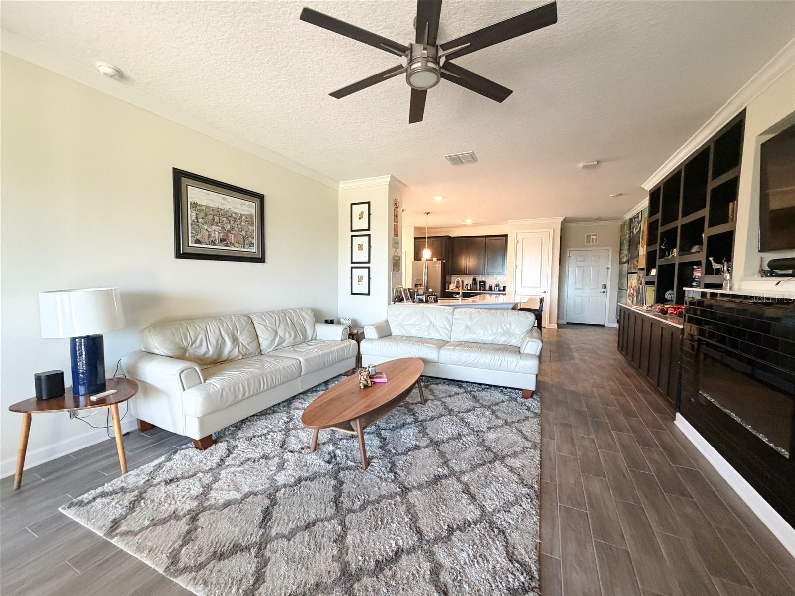 Image 6 of 54 For 8950 Fallen Oak Drive