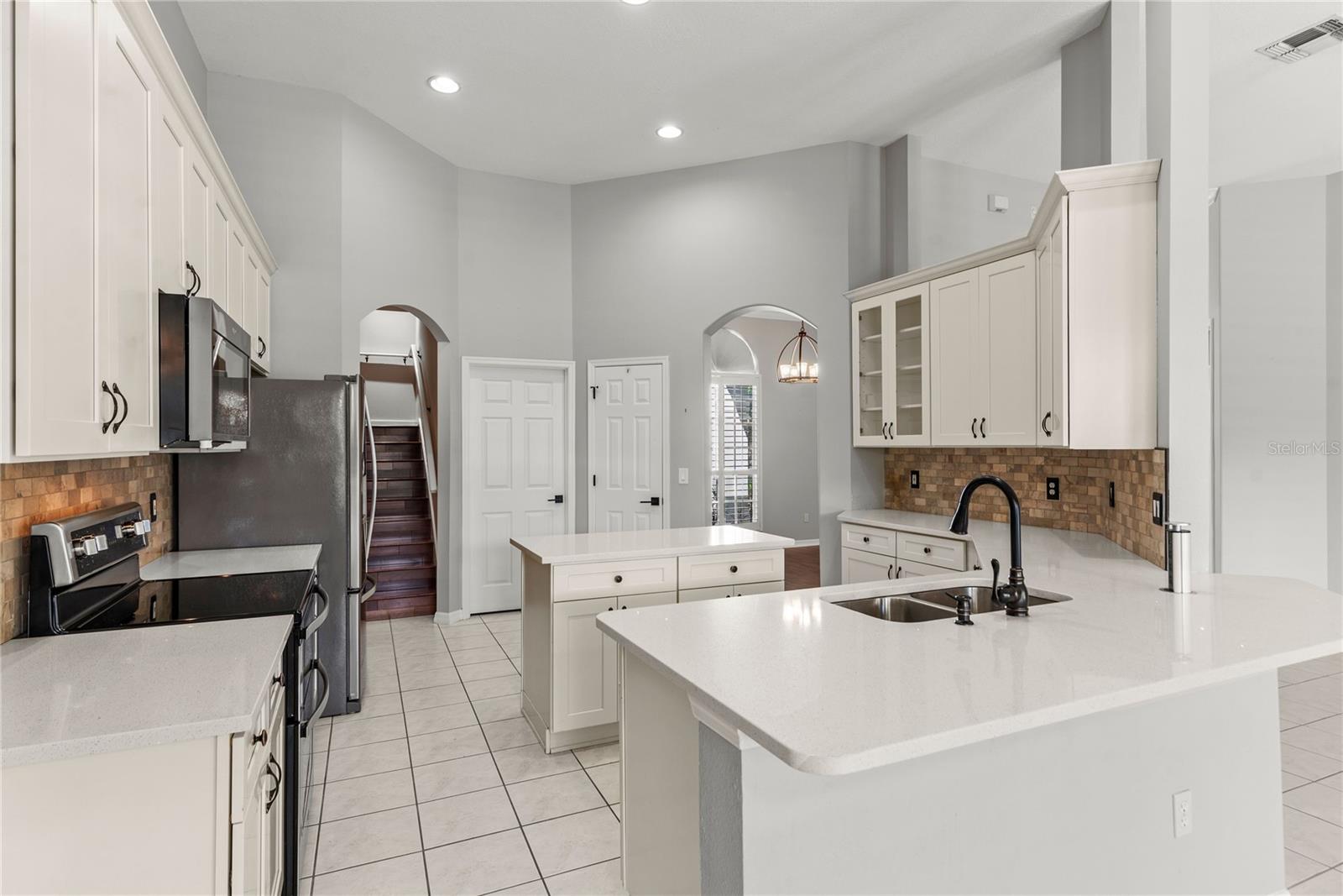 Image 7 of 33 For 121 Fig Tree Run