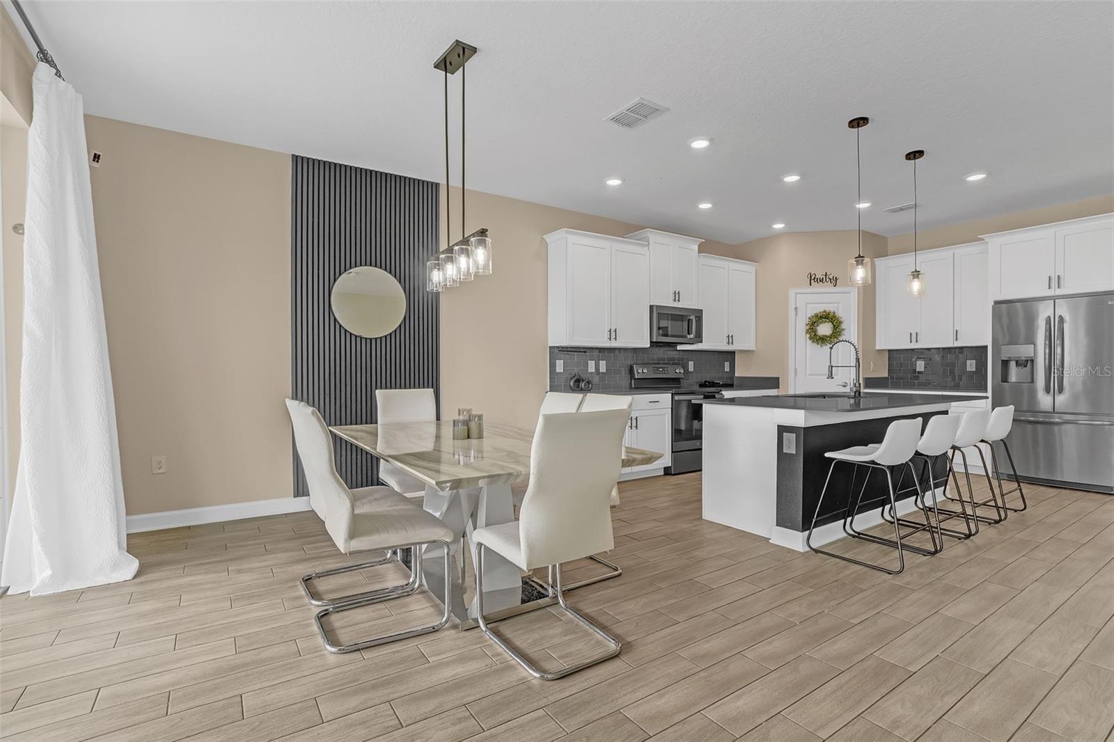 Image 12 of 49 For 11415 Satire Street