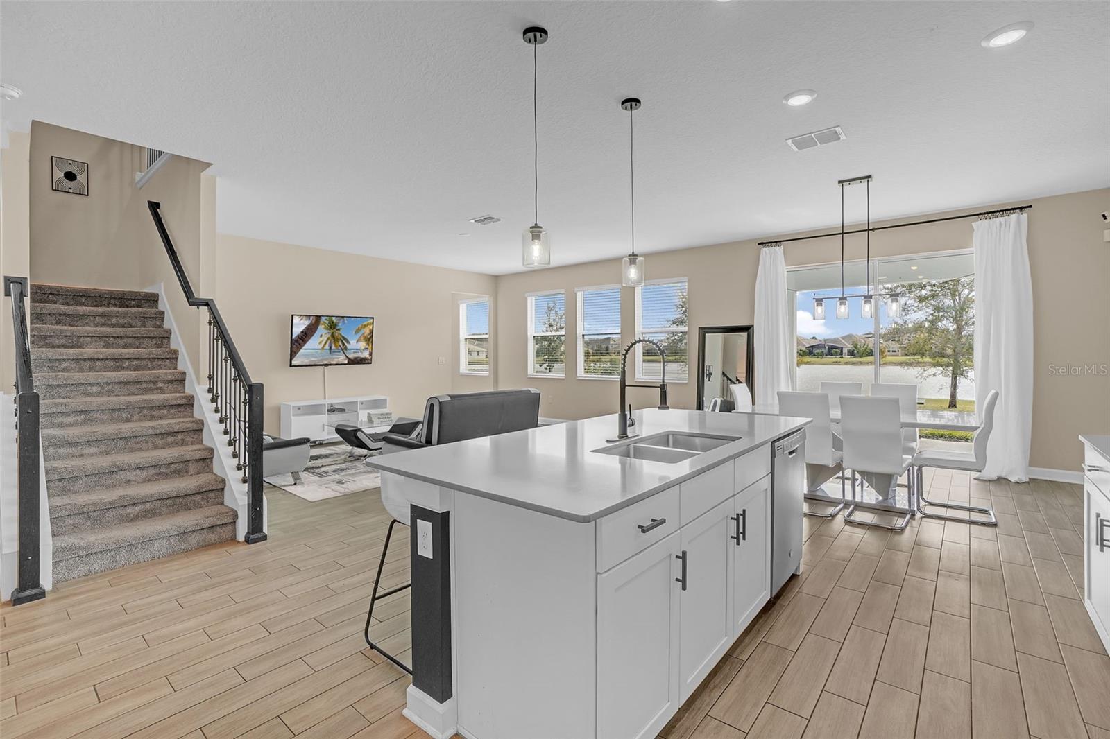 Image 17 of 49 For 11415 Satire Street