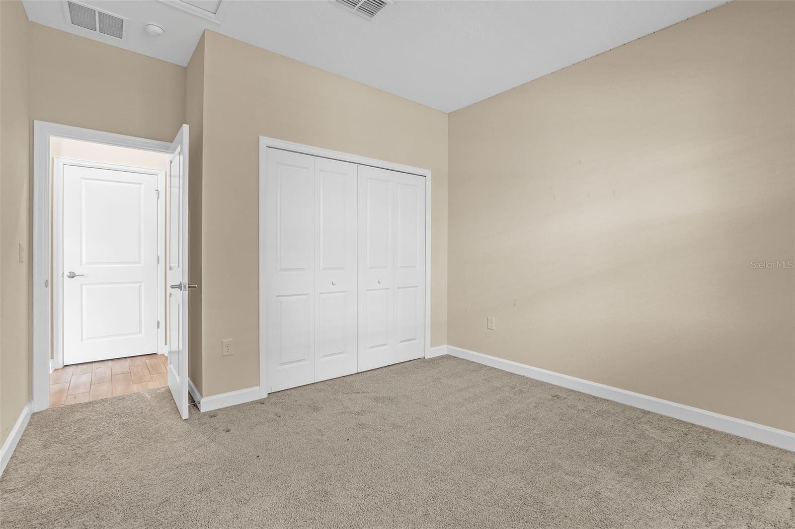 Image 19 of 49 For 11415 Satire Street