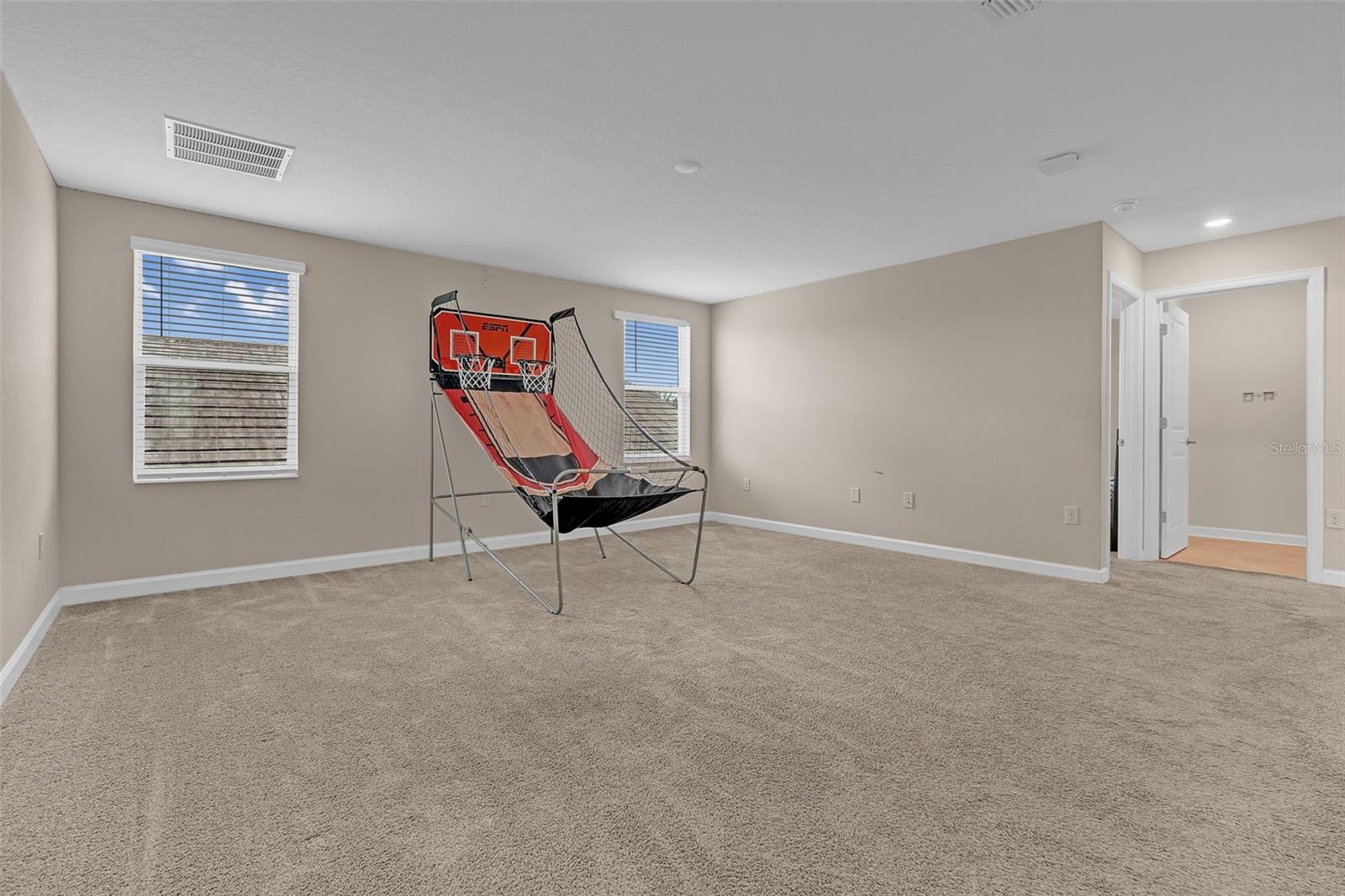 Image 22 of 49 For 11415 Satire Street