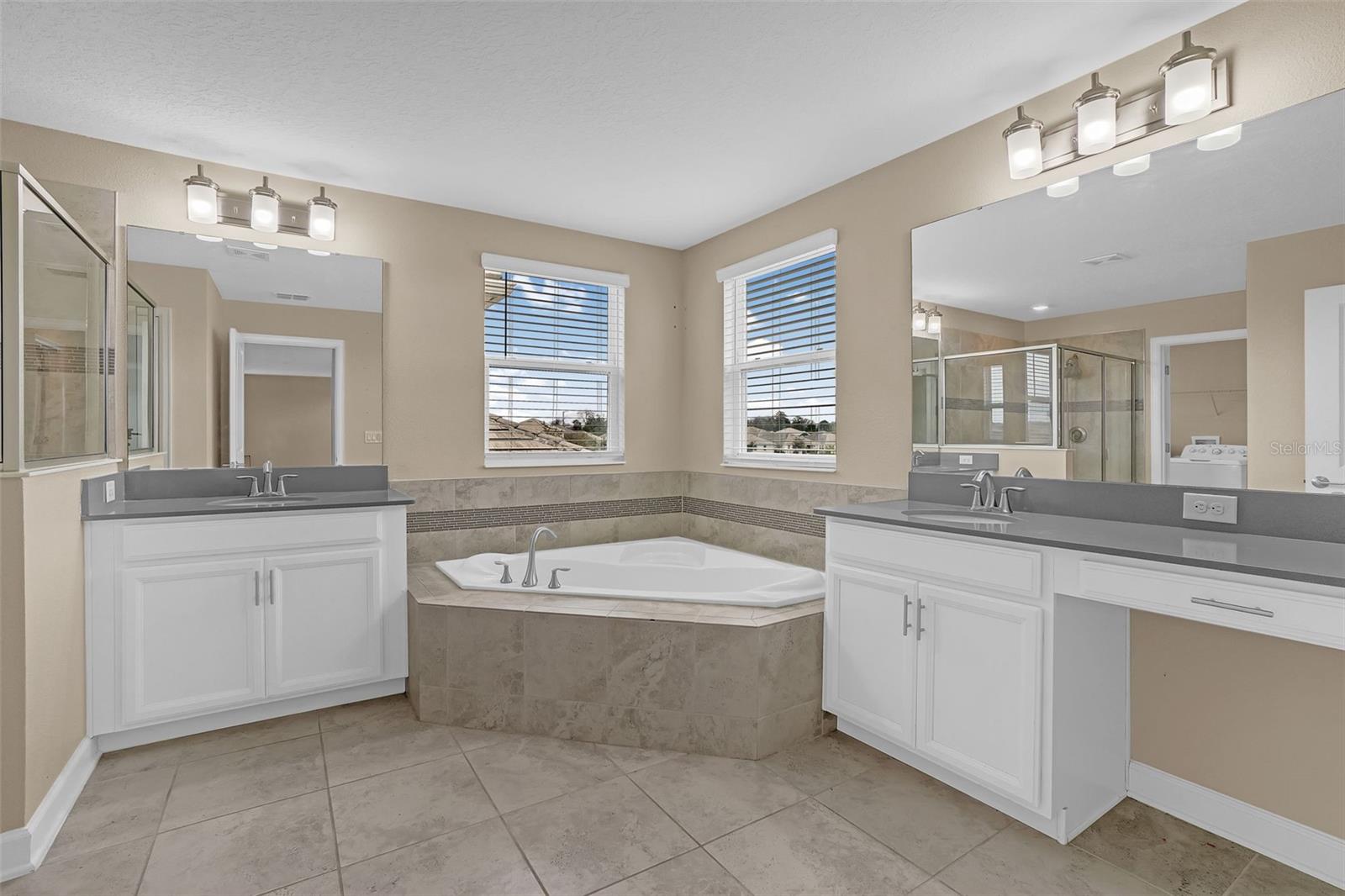 Image 30 of 49 For 11415 Satire Street