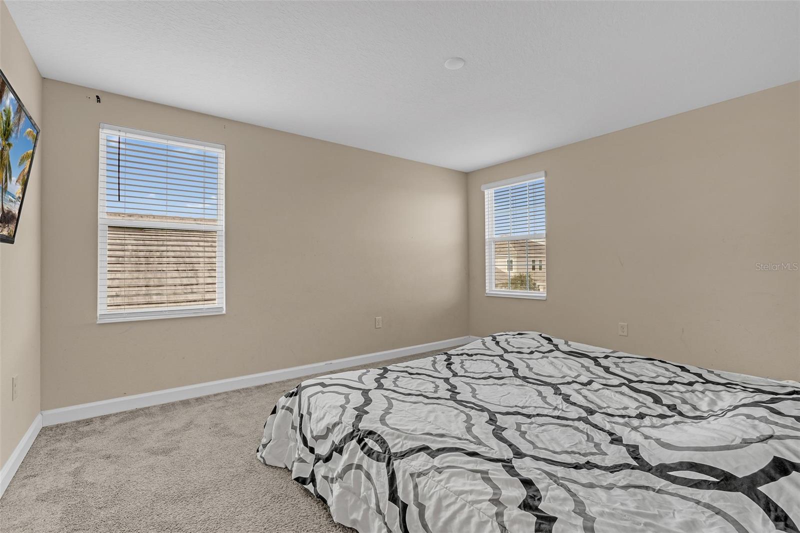 Image 31 of 49 For 11415 Satire Street