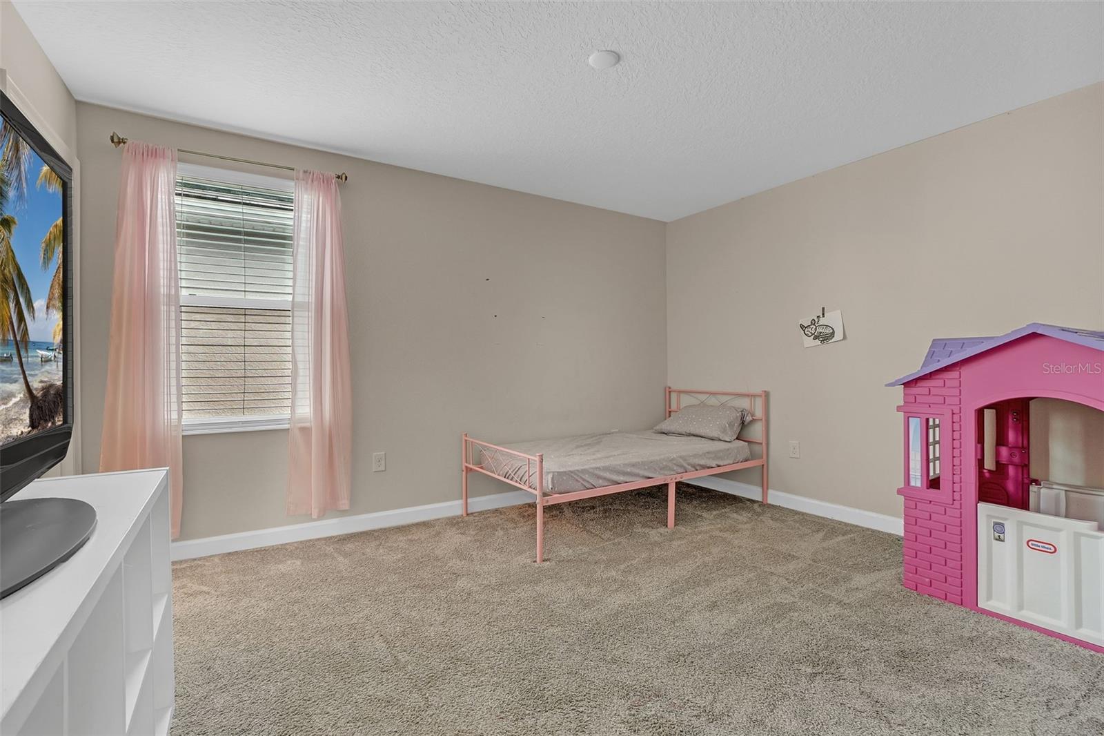 Image 33 of 49 For 11415 Satire Street