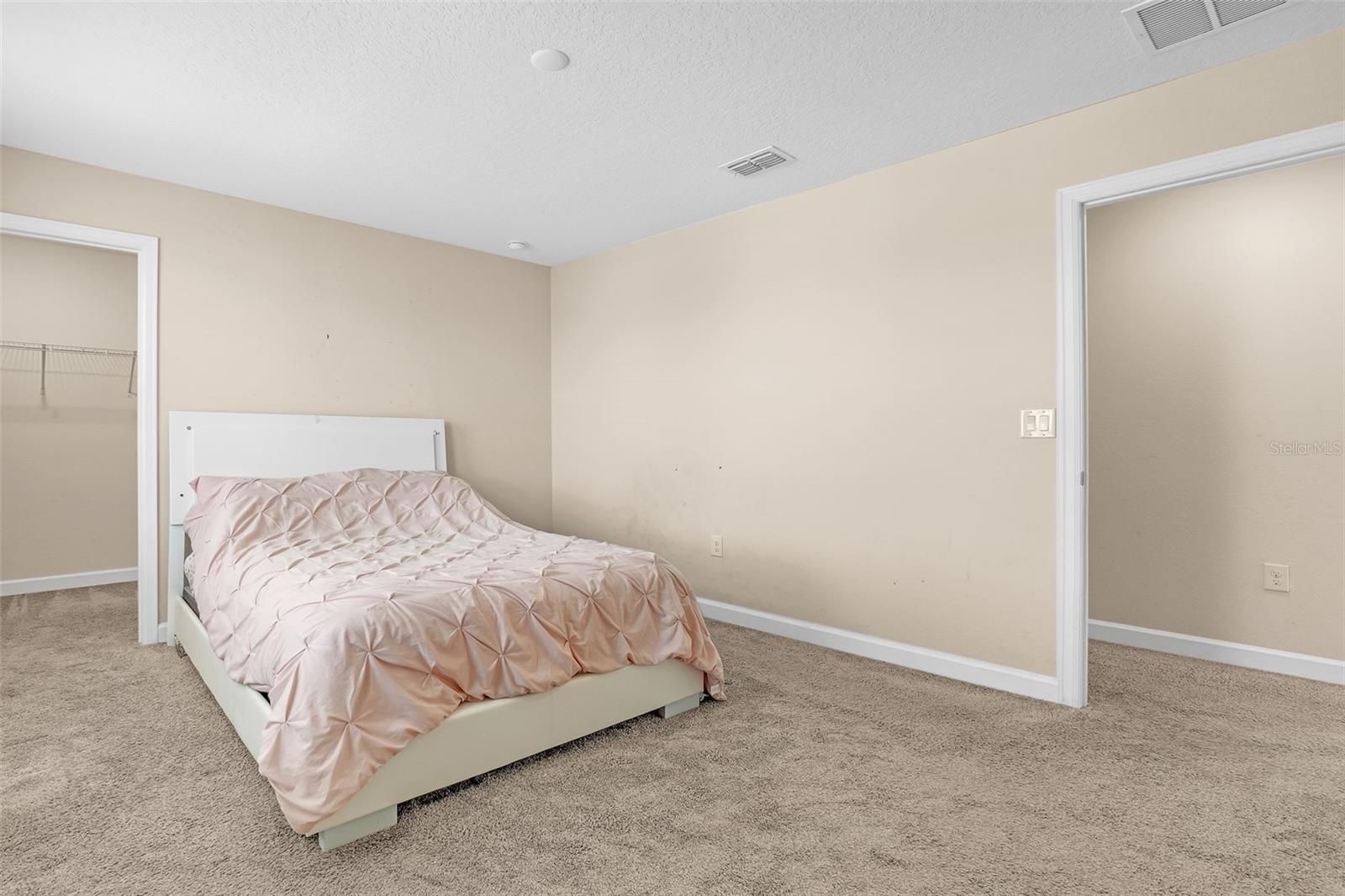 Image 36 of 49 For 11415 Satire Street