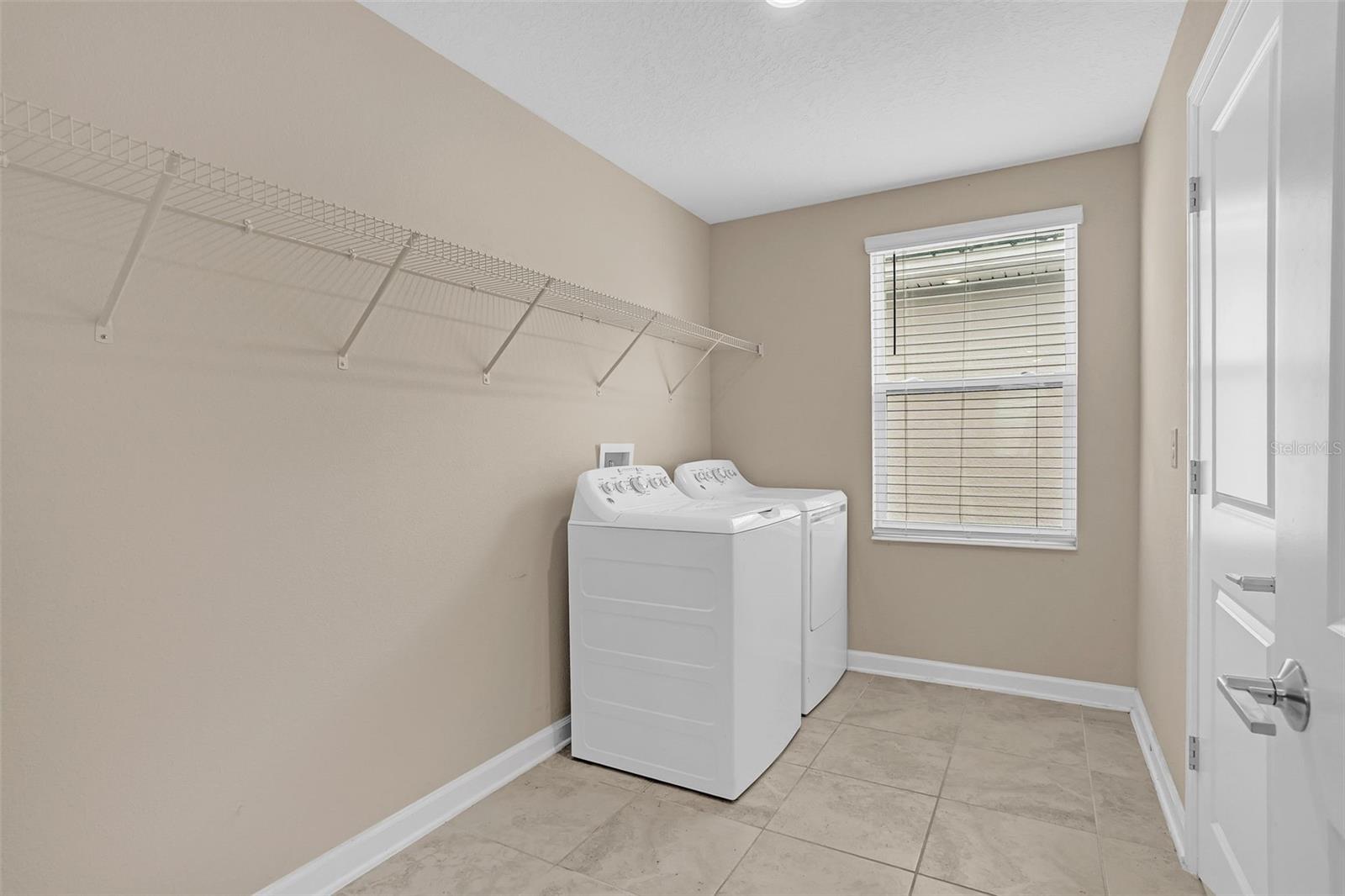 Image 37 of 49 For 11415 Satire Street