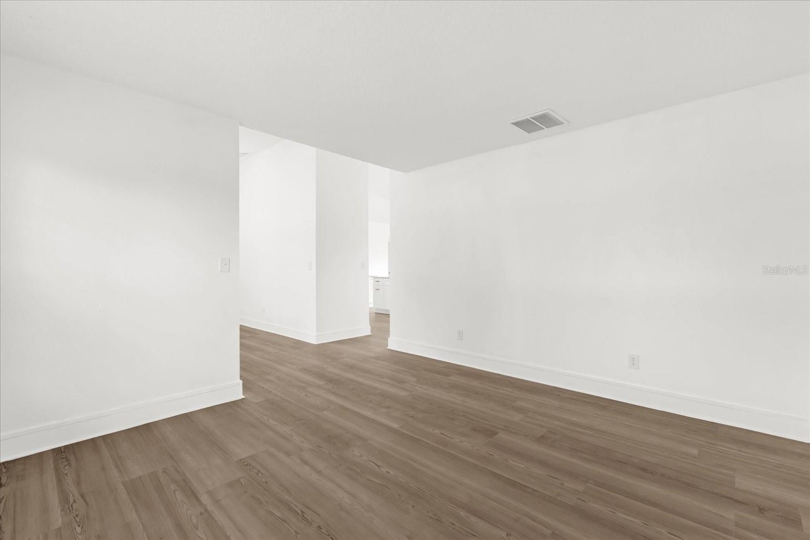 Image 8 of 38 For 117 Sanderling Drive