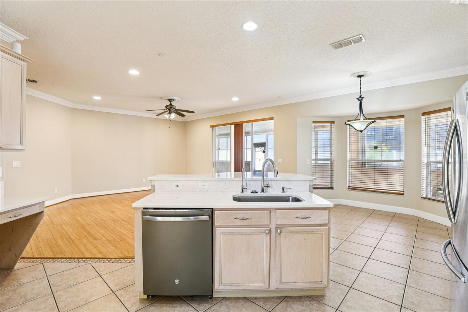 Image 17 of 64 For 5963 Providence Crossing Trail