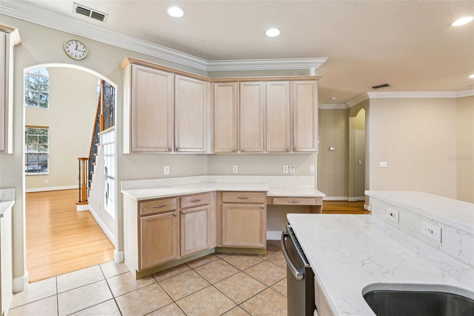 Image 18 of 64 For 5963 Providence Crossing Trail