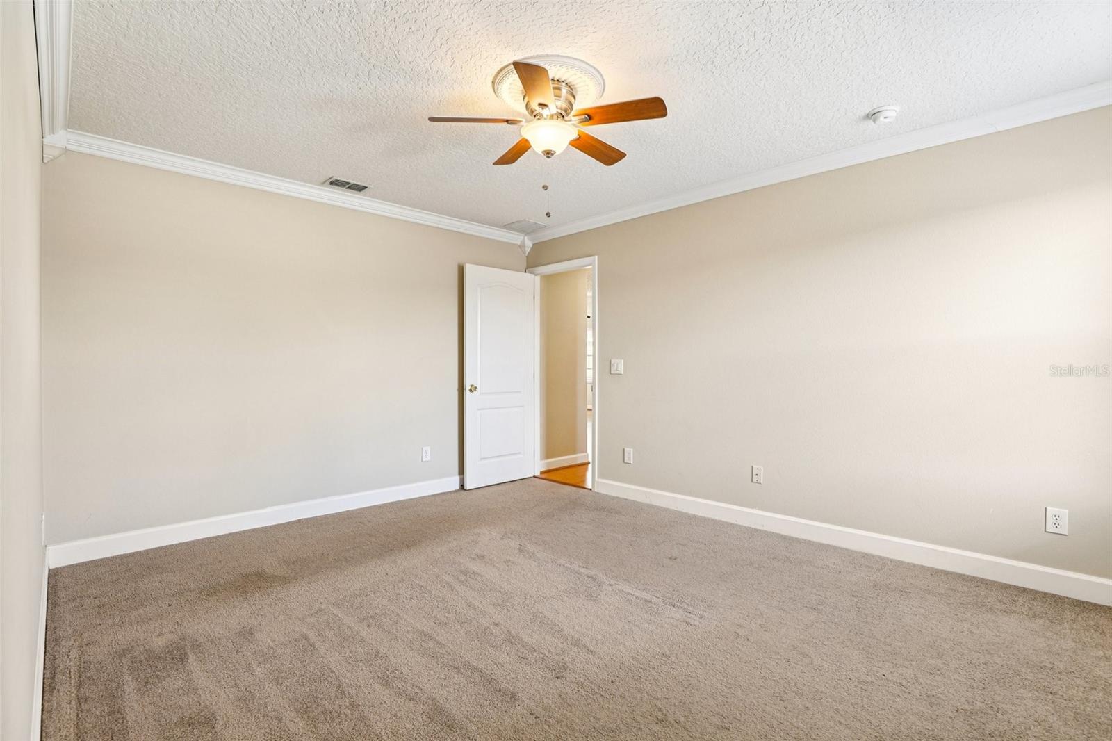 Image 38 of 64 For 5963 Providence Crossing Trail