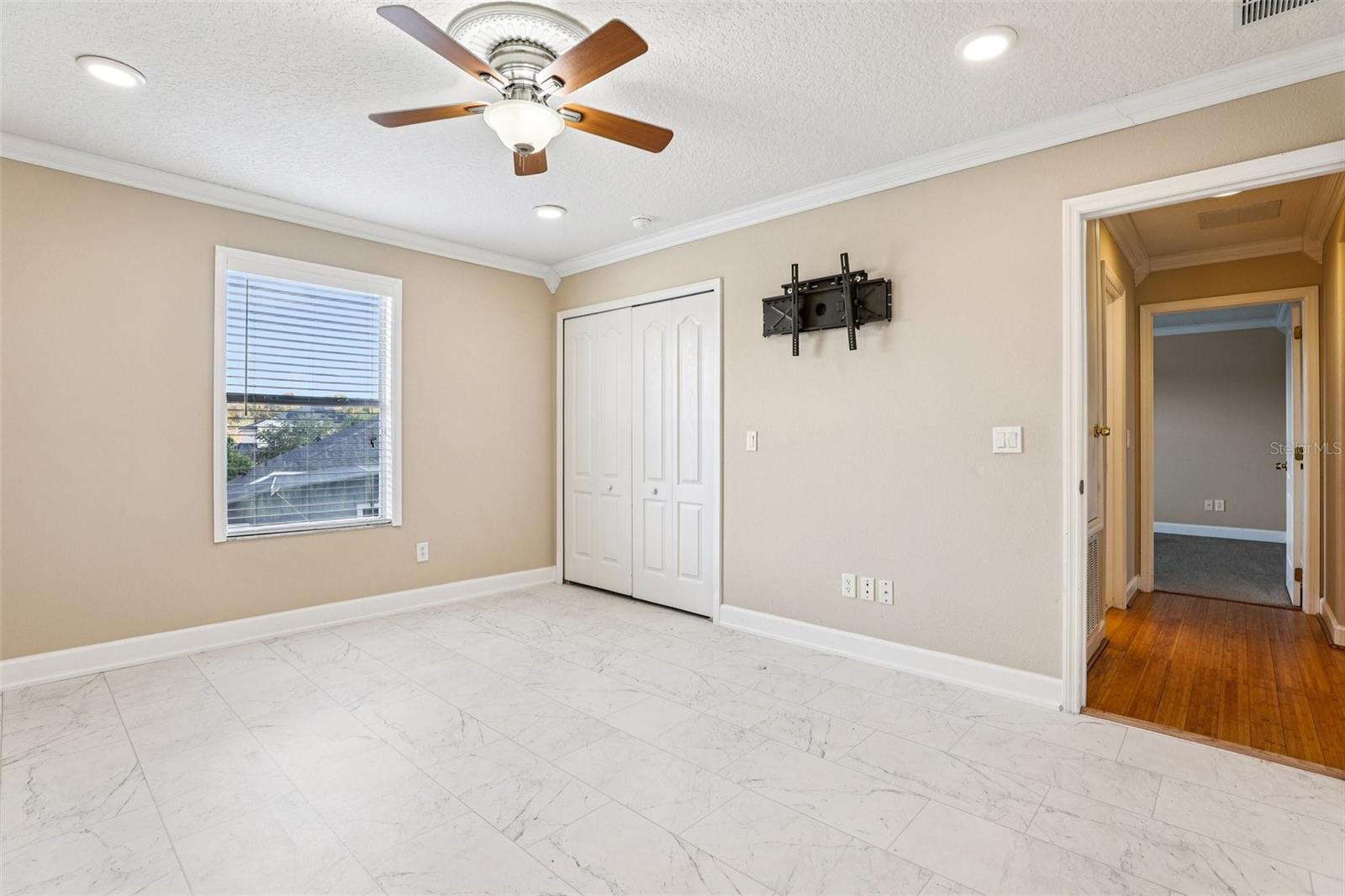 Image 43 of 64 For 5963 Providence Crossing Trail