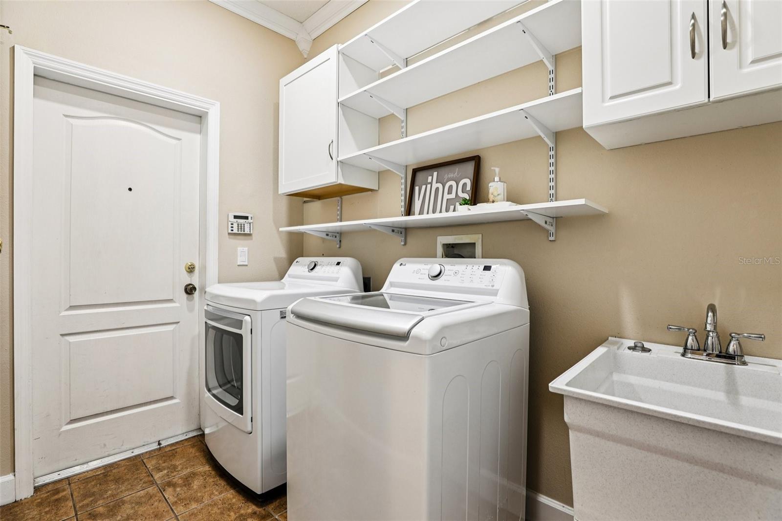 Image 45 of 64 For 5963 Providence Crossing Trail