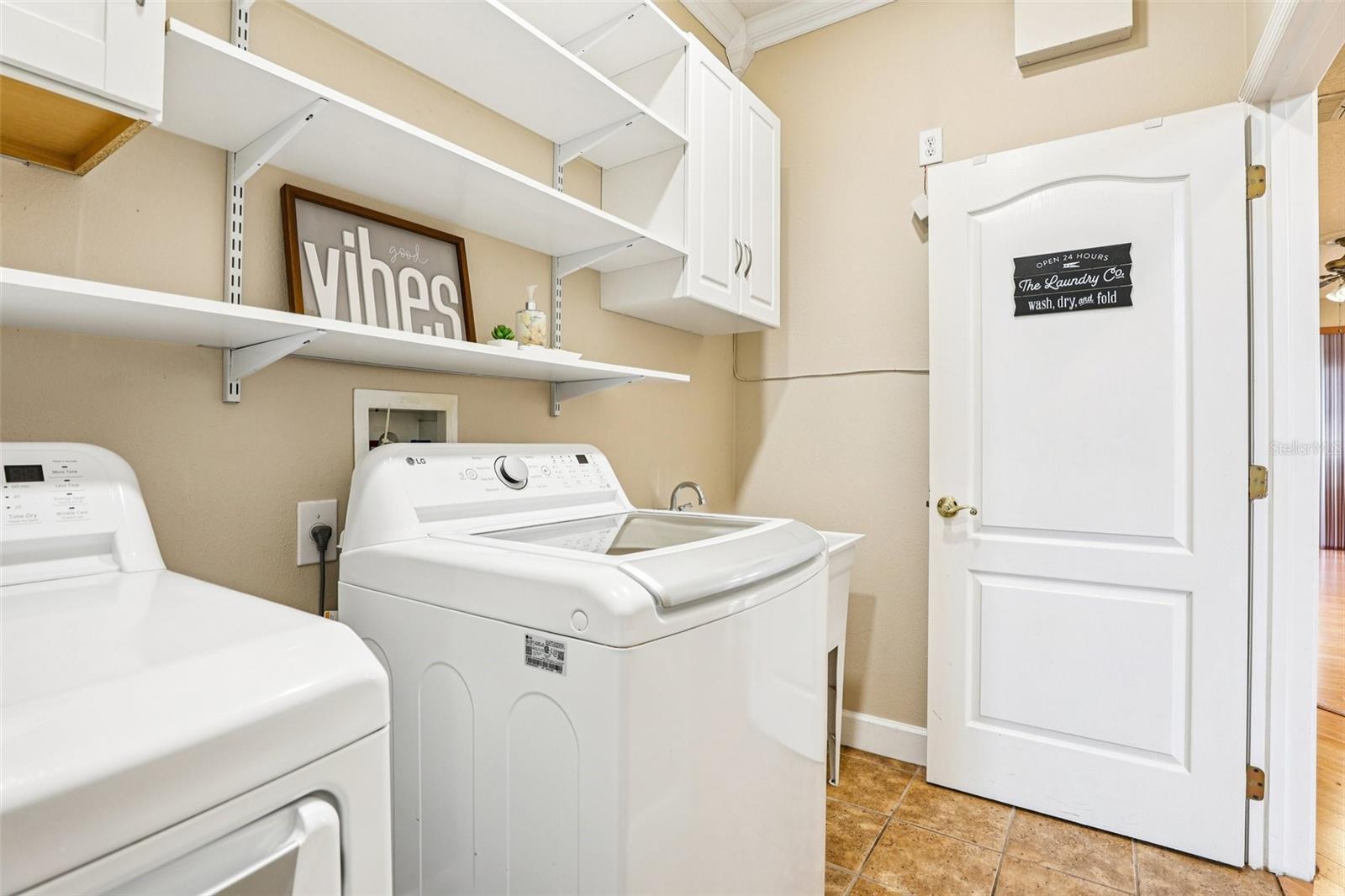 Image 46 of 64 For 5963 Providence Crossing Trail