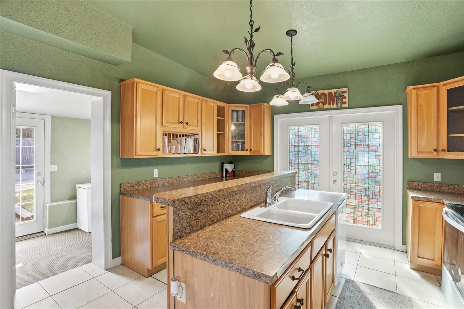 Image 15 of 33 For 904 Carlton Avenue