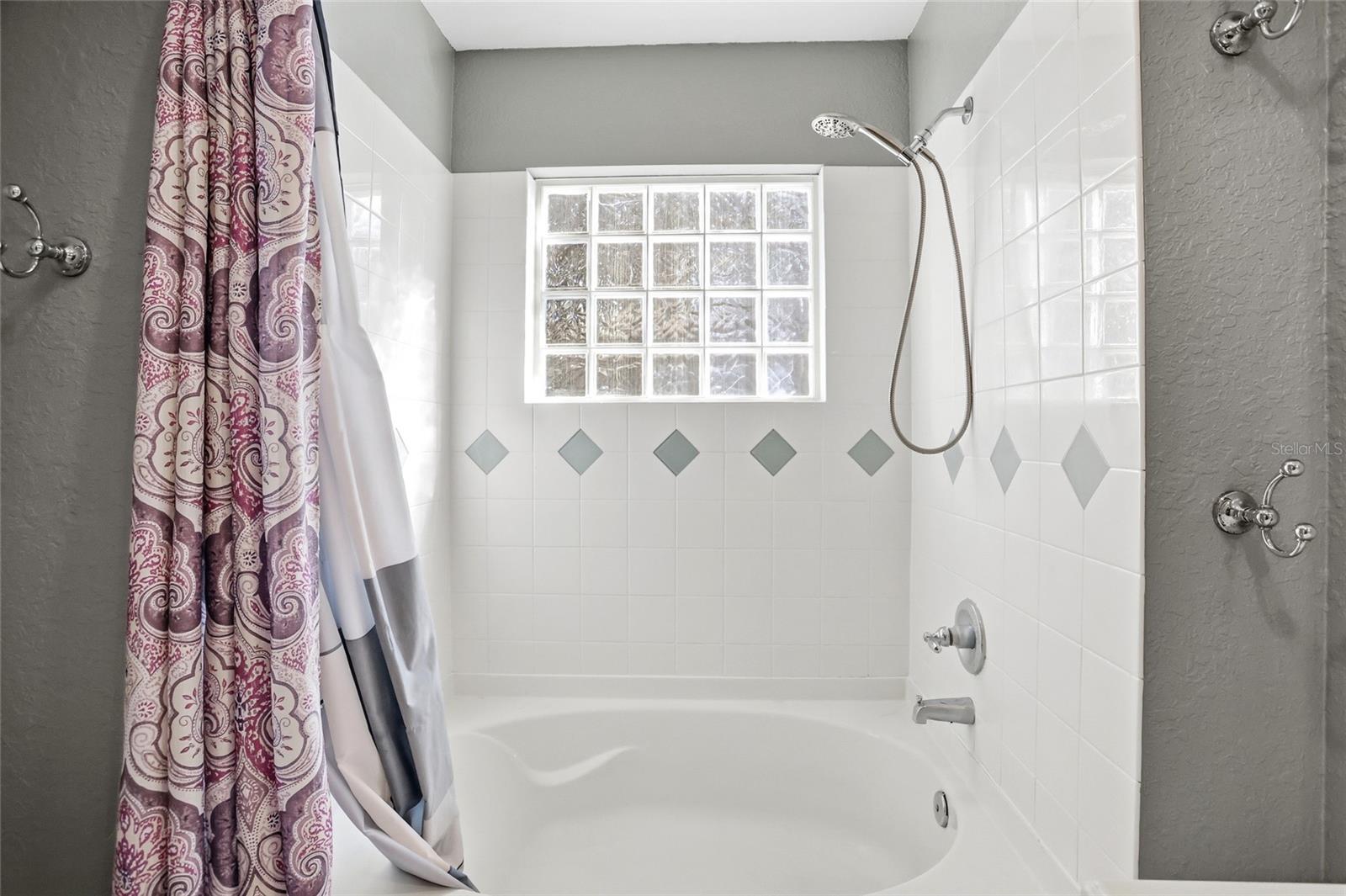 Image 20 of 33 For 904 Carlton Avenue