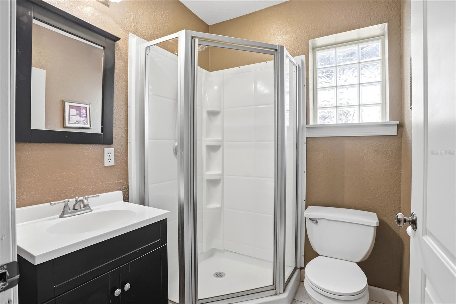 Image 24 of 33 For 904 Carlton Avenue