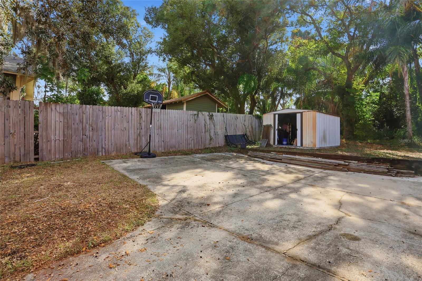 Image 28 of 33 For 904 Carlton Avenue