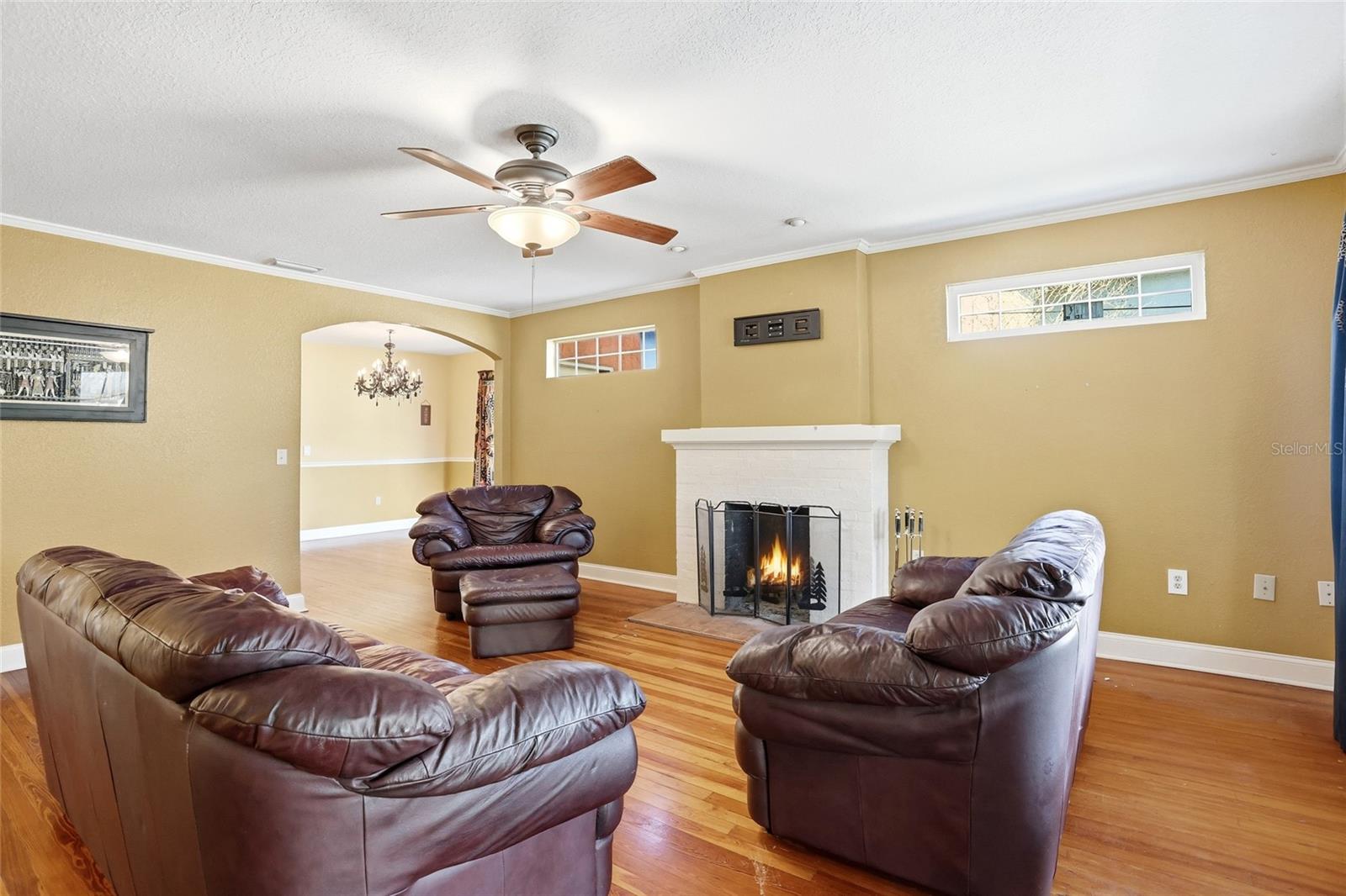 Image 6 of 33 For 904 Carlton Avenue