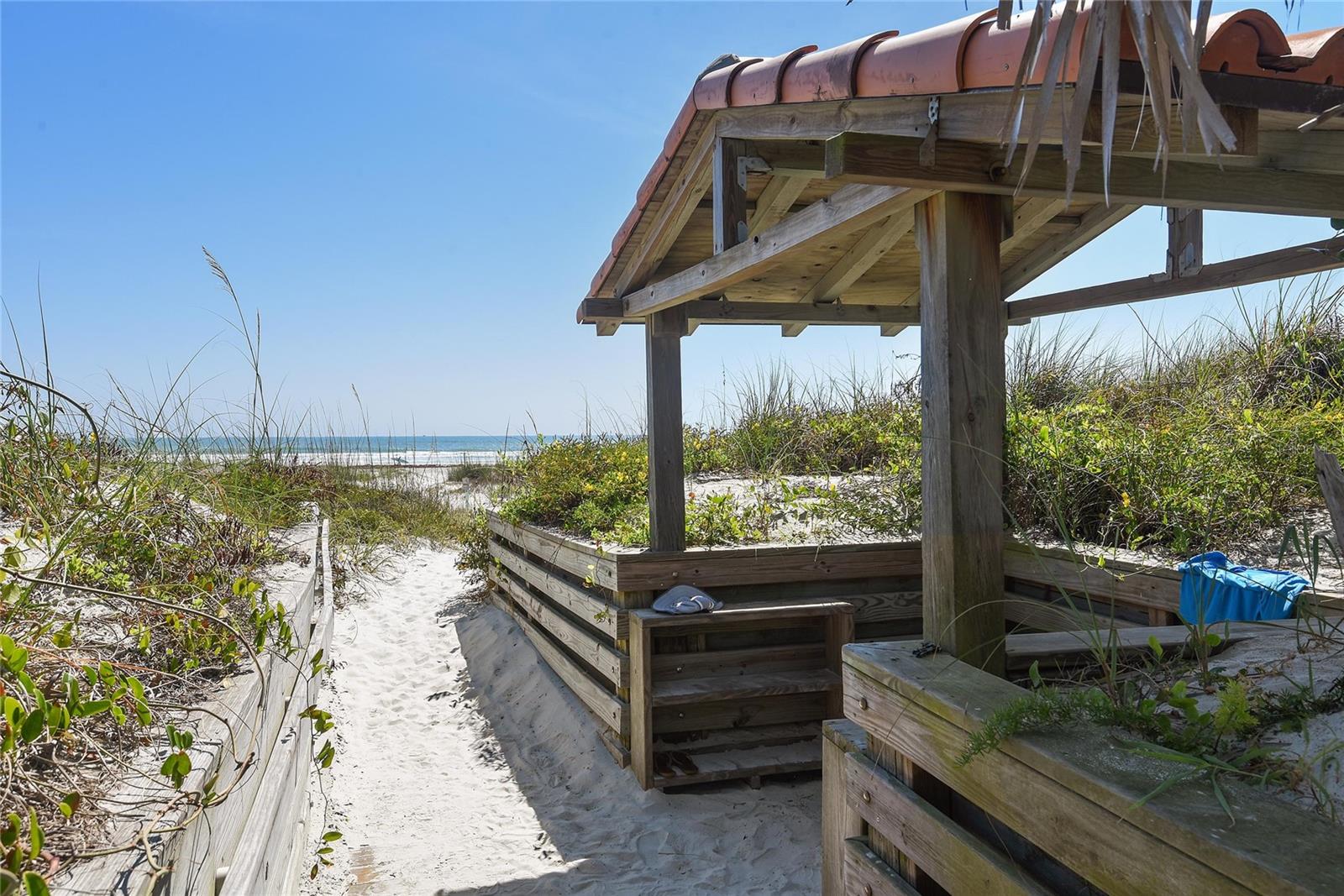 Image 52 of 67 For 250 Minorca Beach Way 701