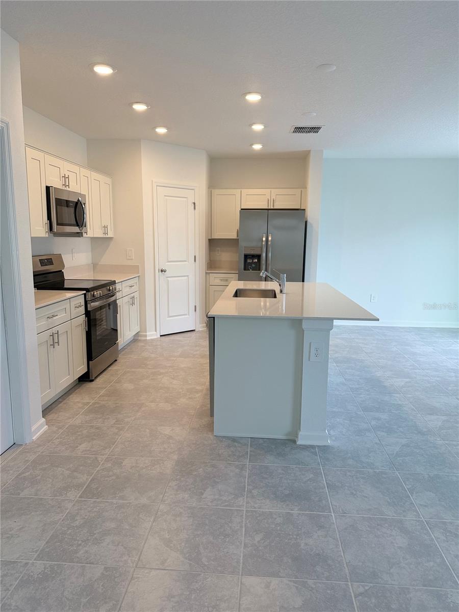 Image 5 of 19 For 1326 Deepwater Circle