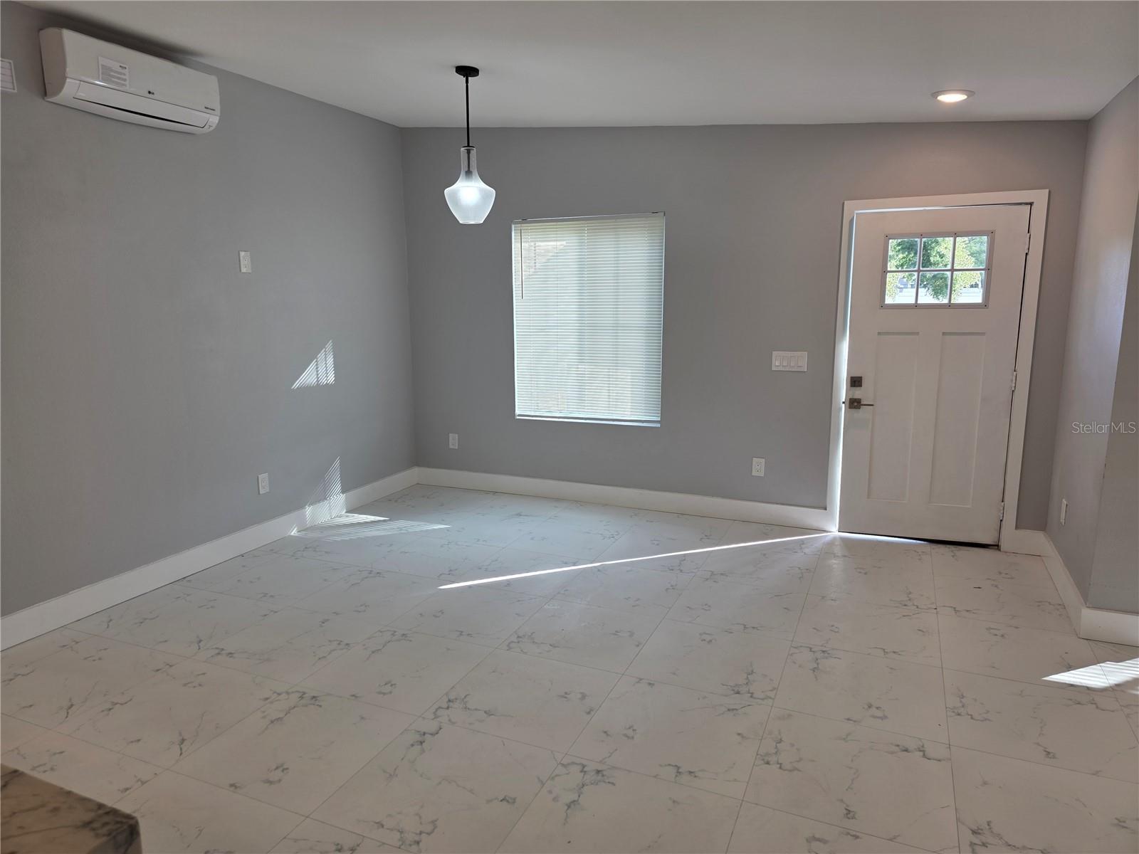 Image 11 of 15 For 1911 Amelia Street