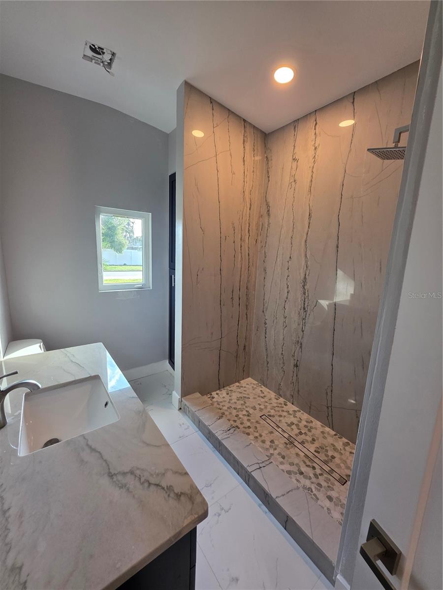 Image 13 of 15 For 1911 Amelia Street