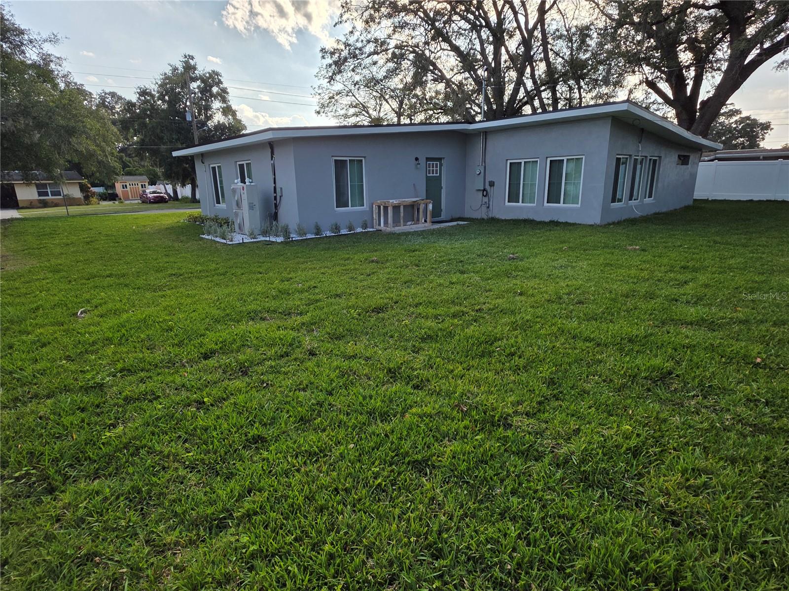 Image 15 of 15 For 1911 Amelia Street