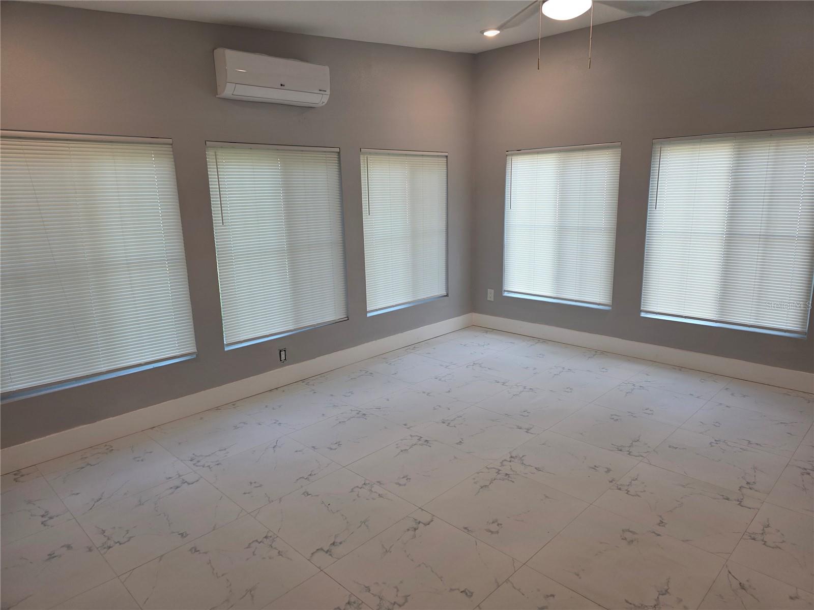 Image 9 of 15 For 1911 Amelia Street