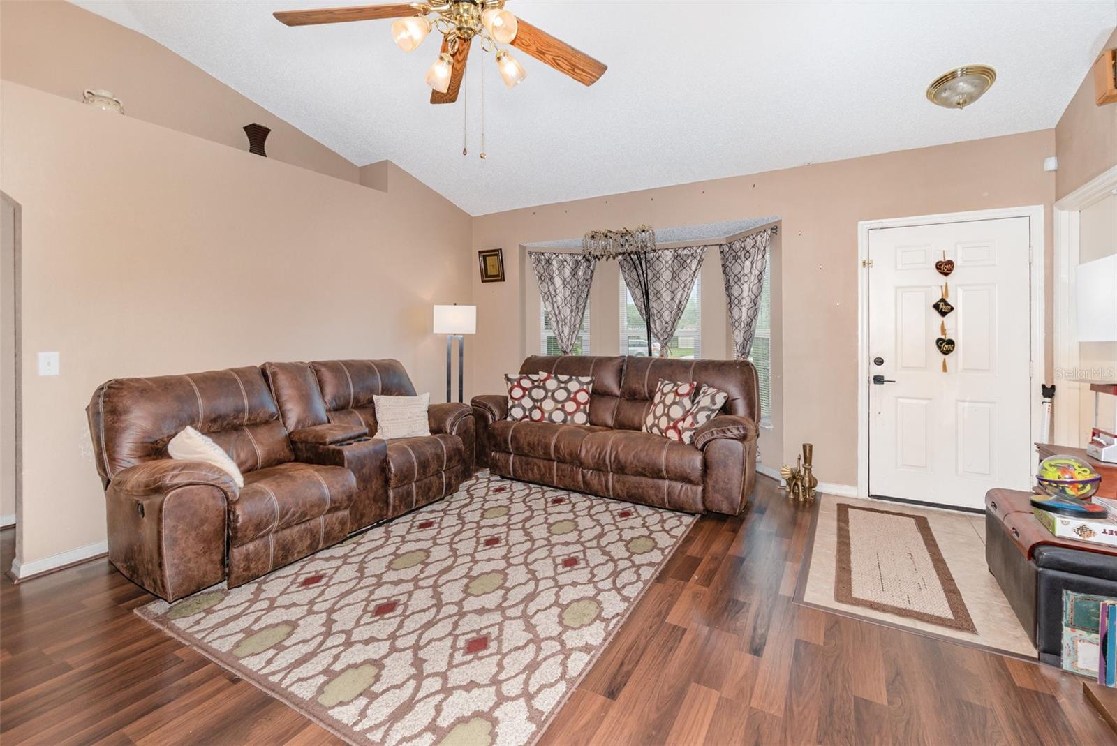 Image 4 of 25 For 2830 Gramercy Drive